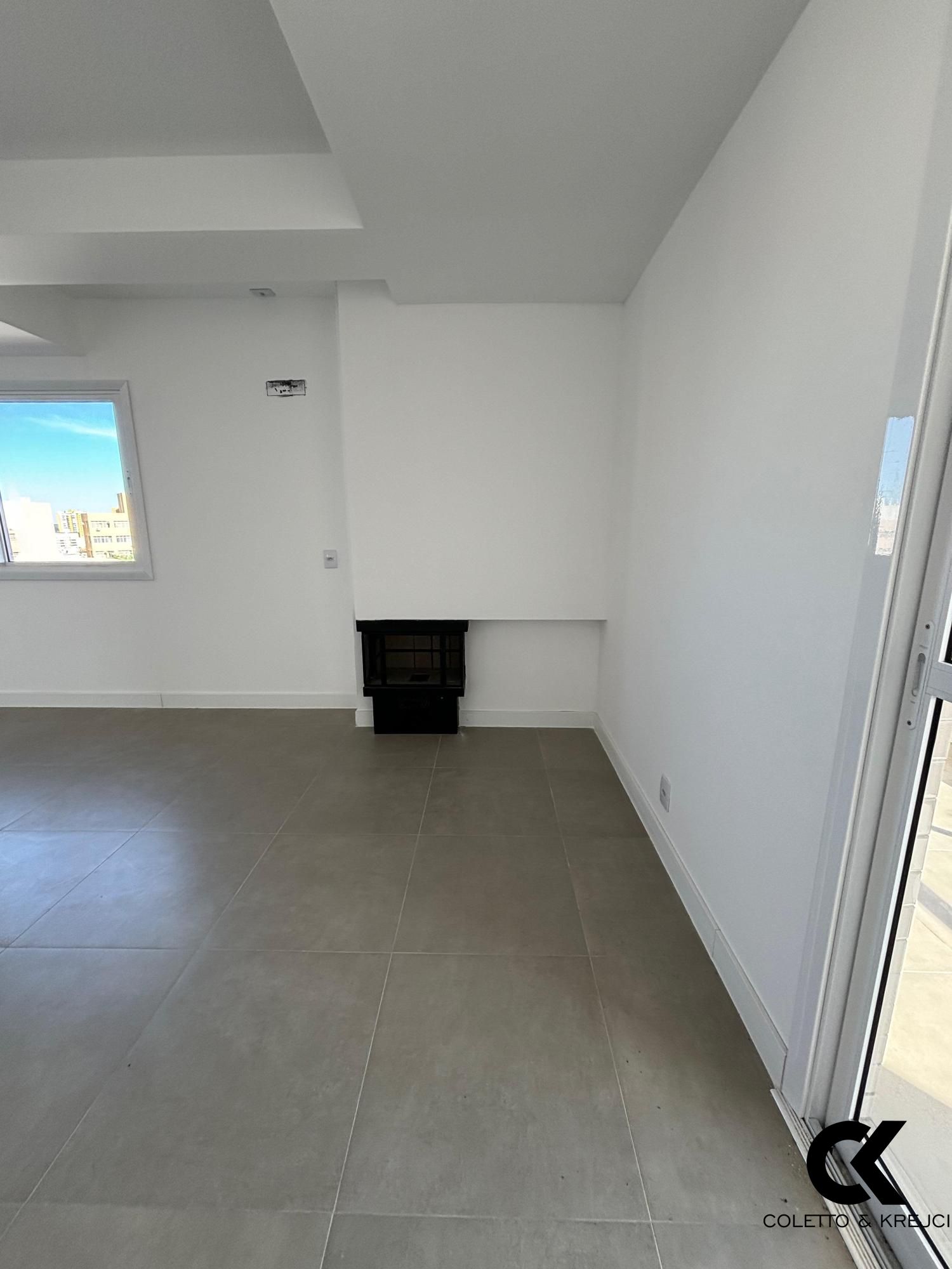 Apartamento à venda com 2 quartos, 95m² - Foto 4