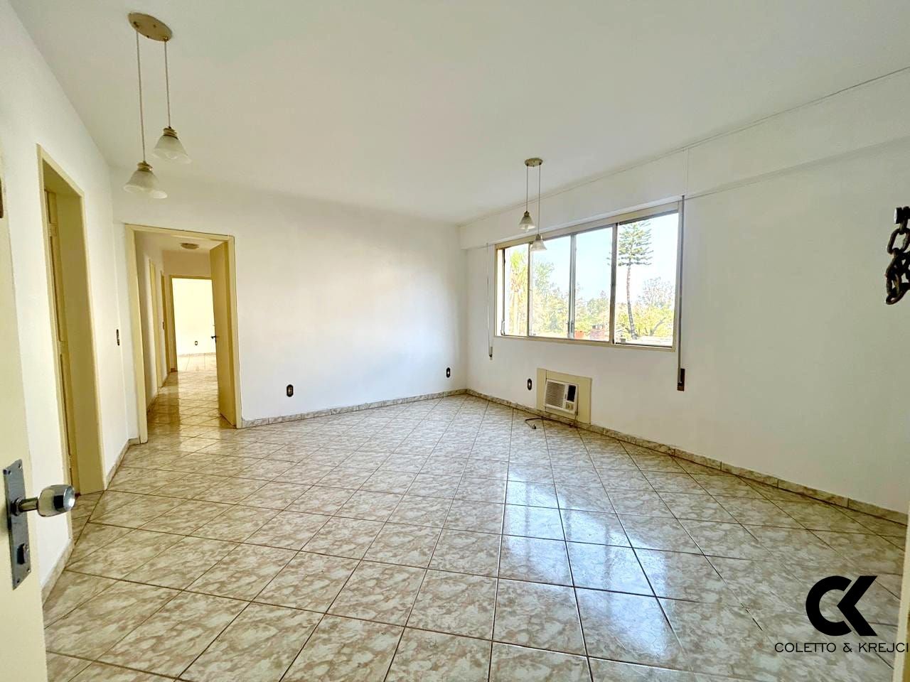 Apartamento à venda com 4 quartos, 111m² - Foto 2