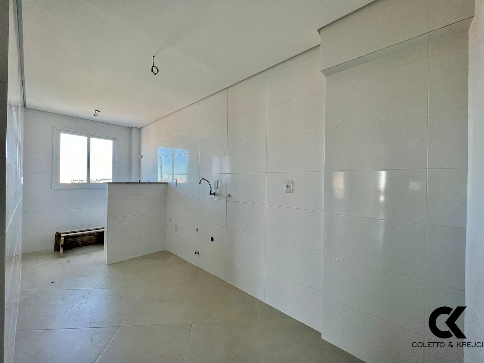 Apartamento à venda com 2 quartos, 76m² - Foto 4