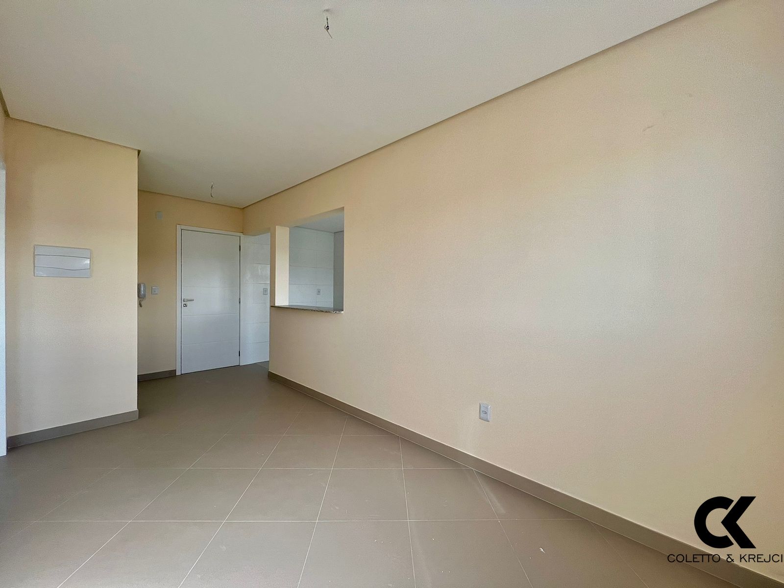 Apartamento à venda com 1 quarto, 42m² - Foto 1