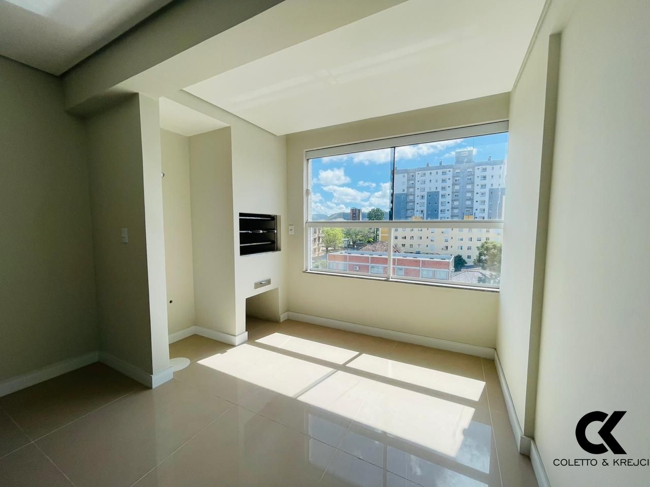 Apartamento à venda com 1 quarto, 42m² - Foto 4