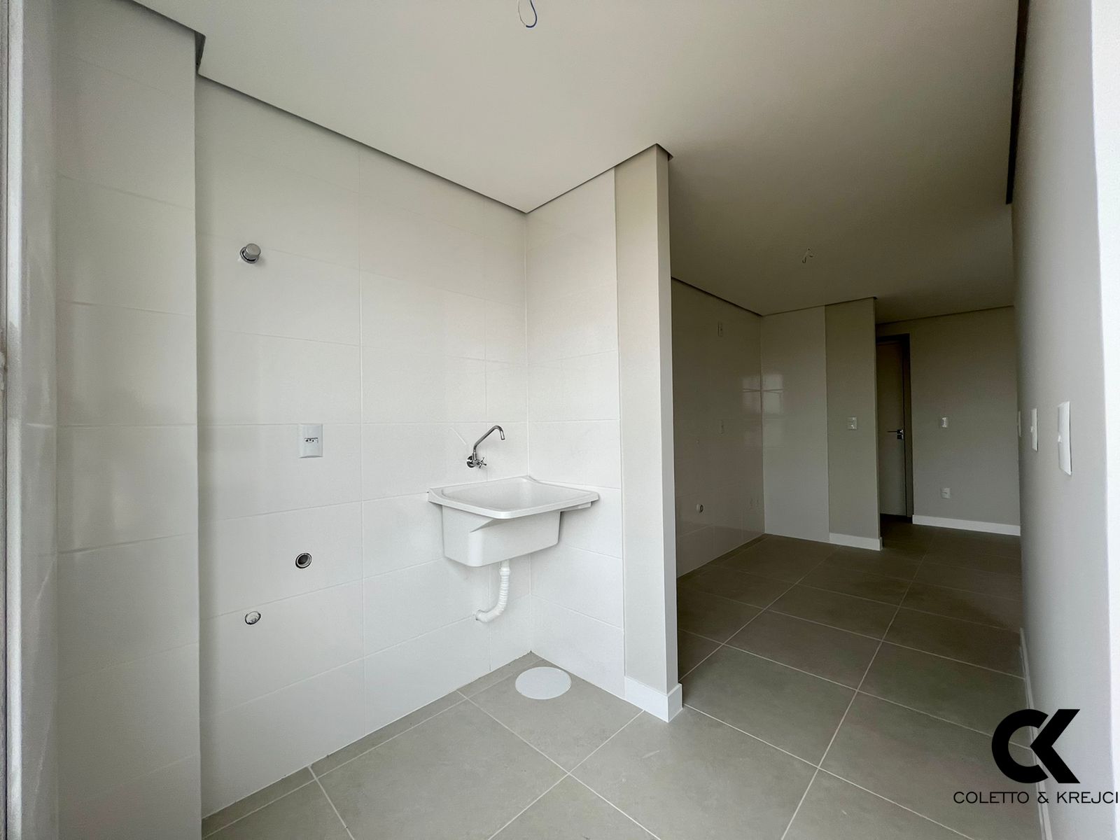 Apartamento à venda com 2 quartos, 77m² - Foto 5