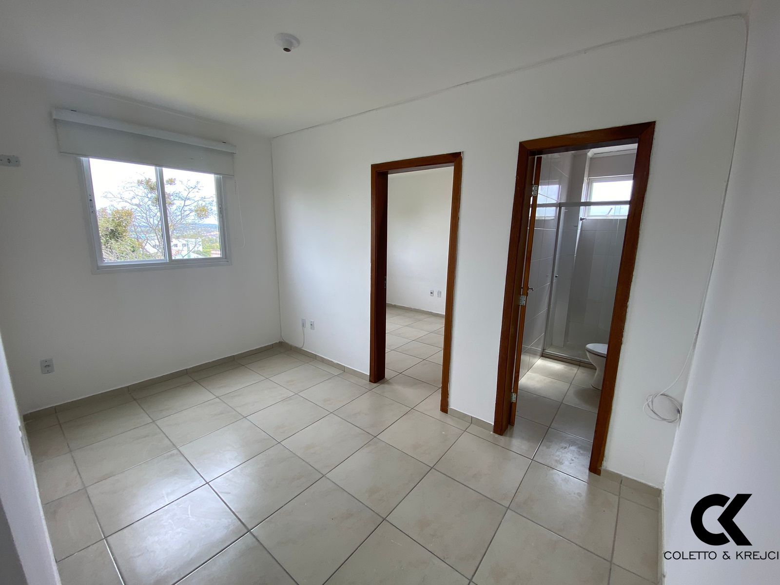 Apartamento à venda com 1 quarto, 37m² - Foto 2