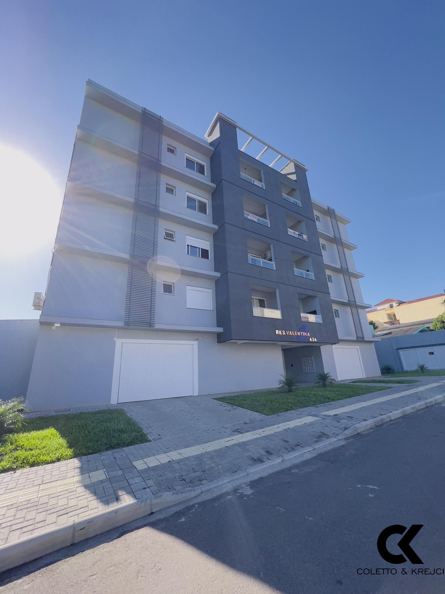 Apartamento à venda com 2 quartos, 70m² - Foto 12