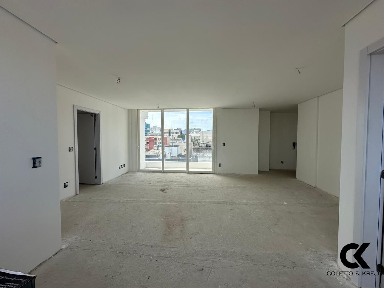 Apartamento à venda com 2 quartos, 82m² - Foto 9