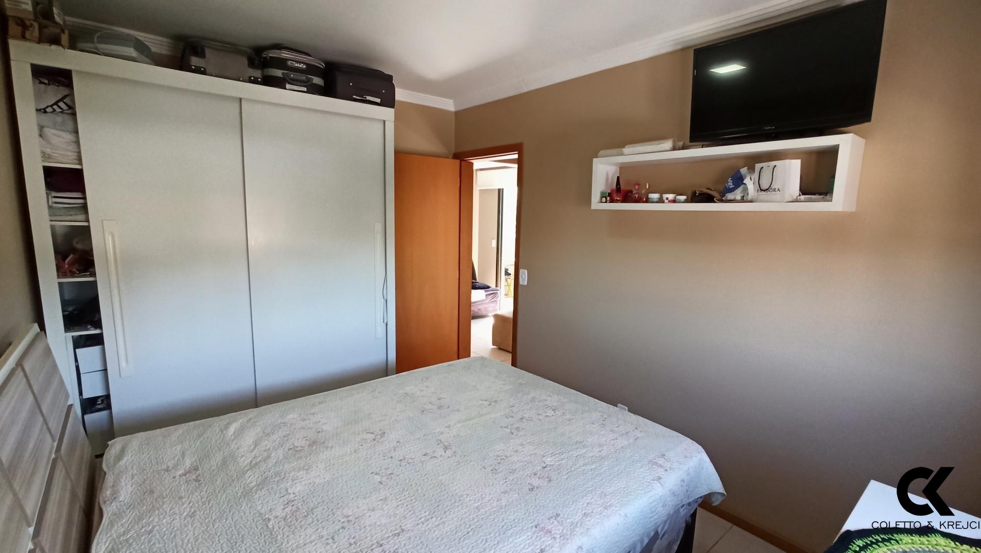 Apartamento à venda com 2 quartos, 70m² - Foto 14