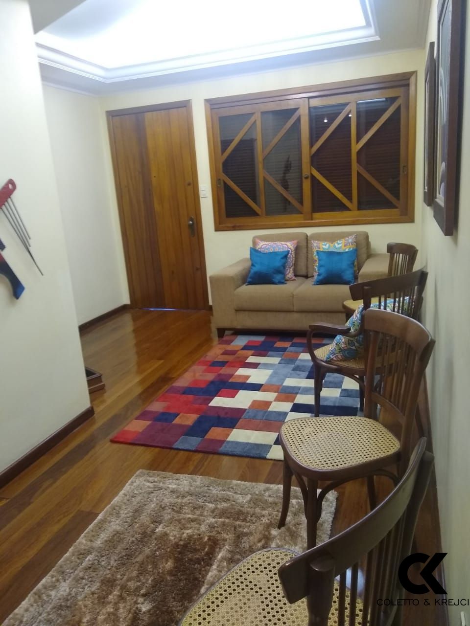 Casa à venda com 3 quartos, 305m² - Foto 4