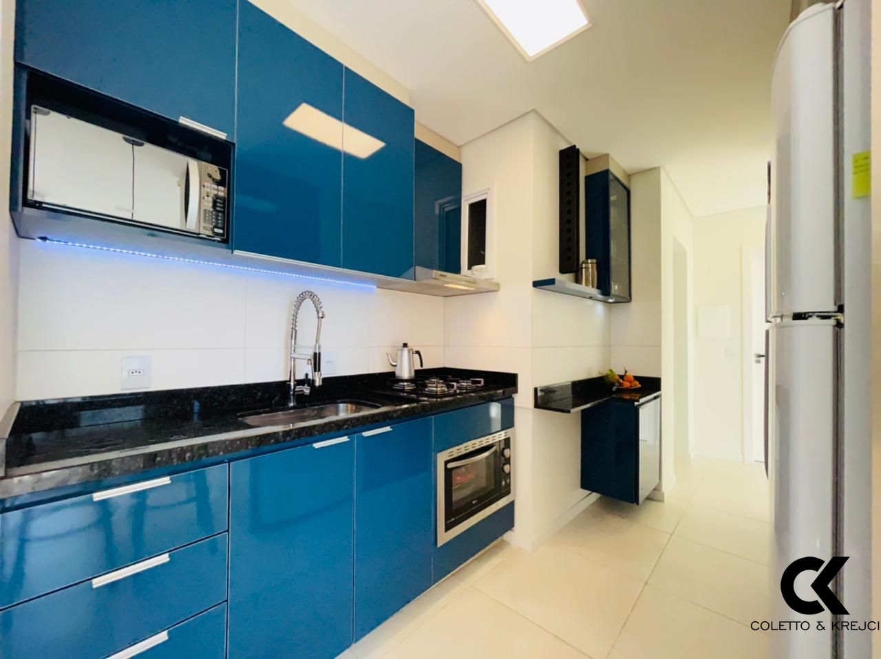 Apartamento à venda com 2 quartos, 66m² - Foto 8