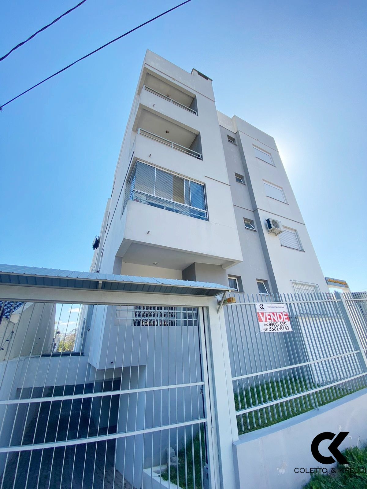 Apartamento à venda com 2 quartos, 66m² - Foto 1