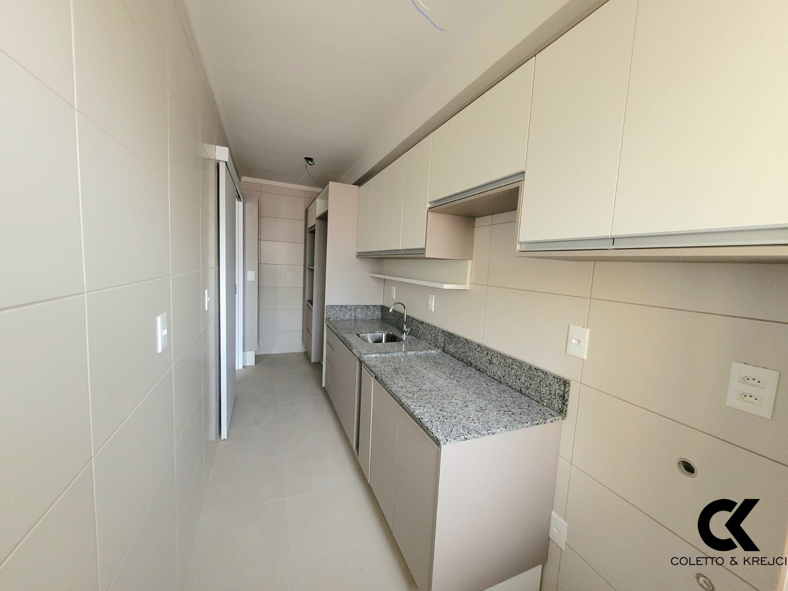 Apartamento à venda com 2 quartos, 69m² - Foto 14