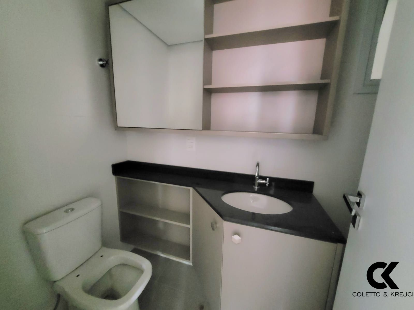 Apartamento à venda com 2 quartos, 69m² - Foto 20