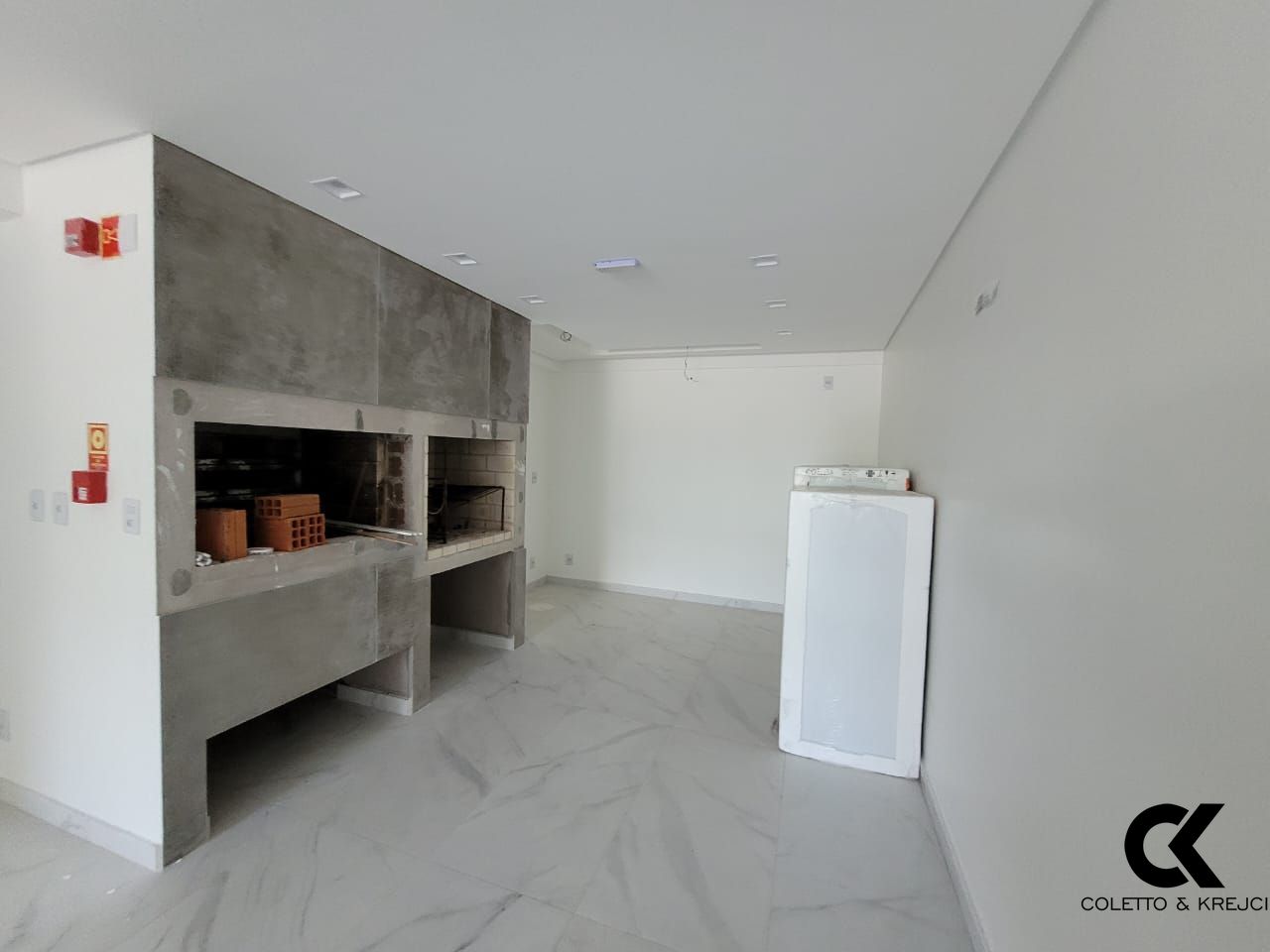 Apartamento à venda com 2 quartos, 81m² - Foto 7