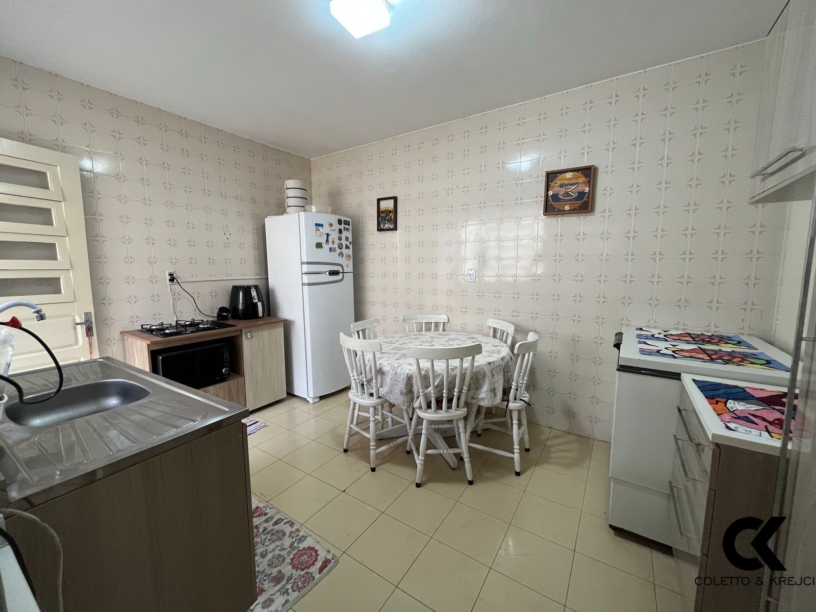 Apartamento à venda com 2 quartos, 77m² - Foto 9