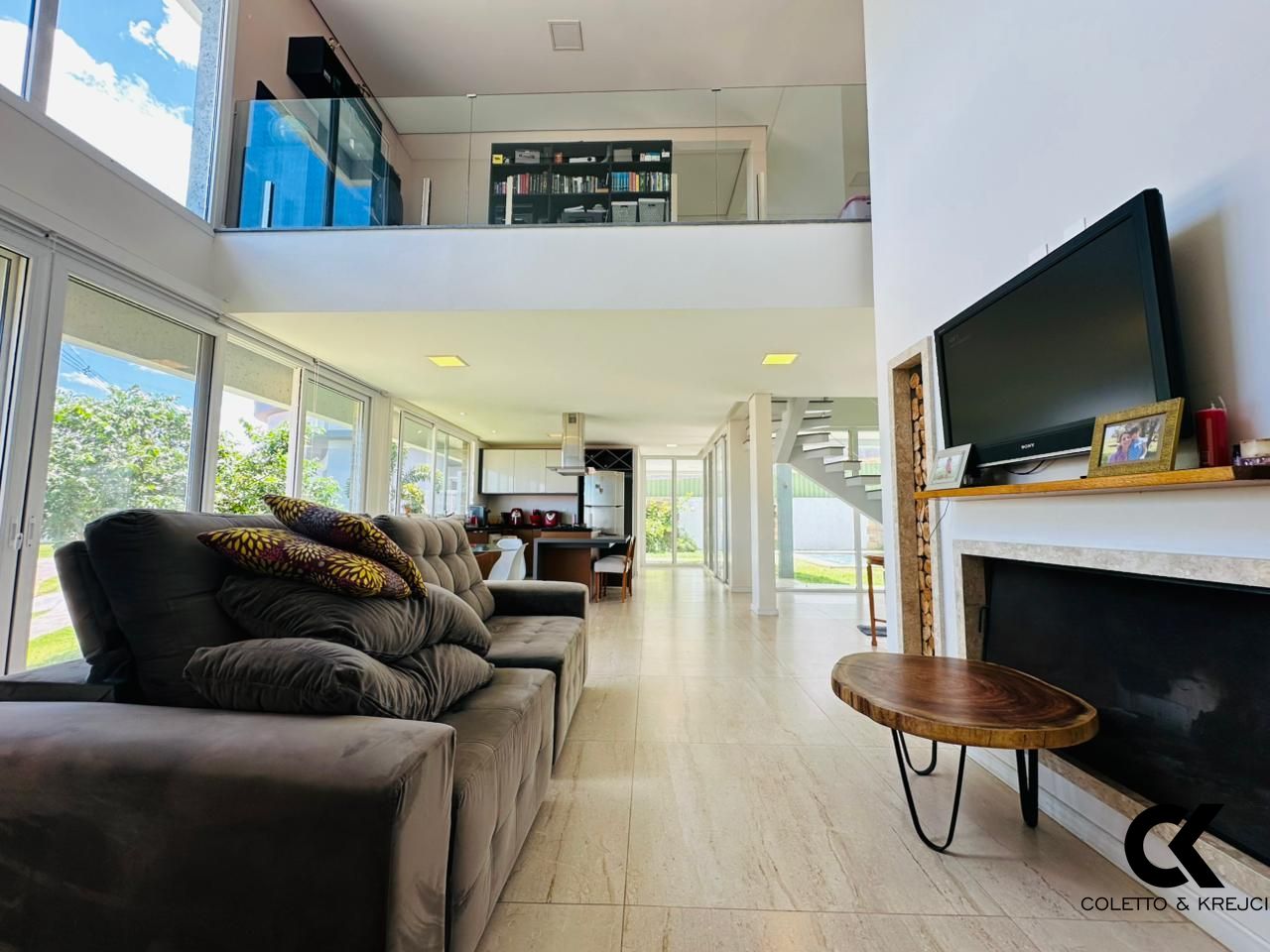 Casa, 3 quartos, 236 m² - Foto 2