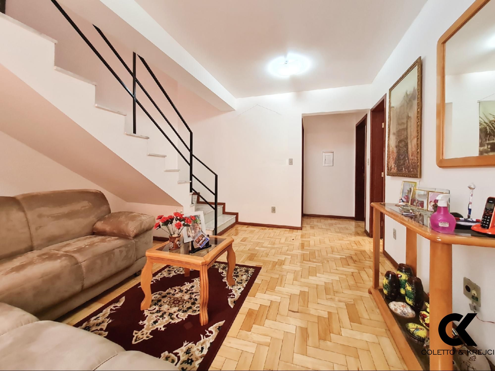 Apartamento à venda com 3 quartos, 117m² - Foto 1