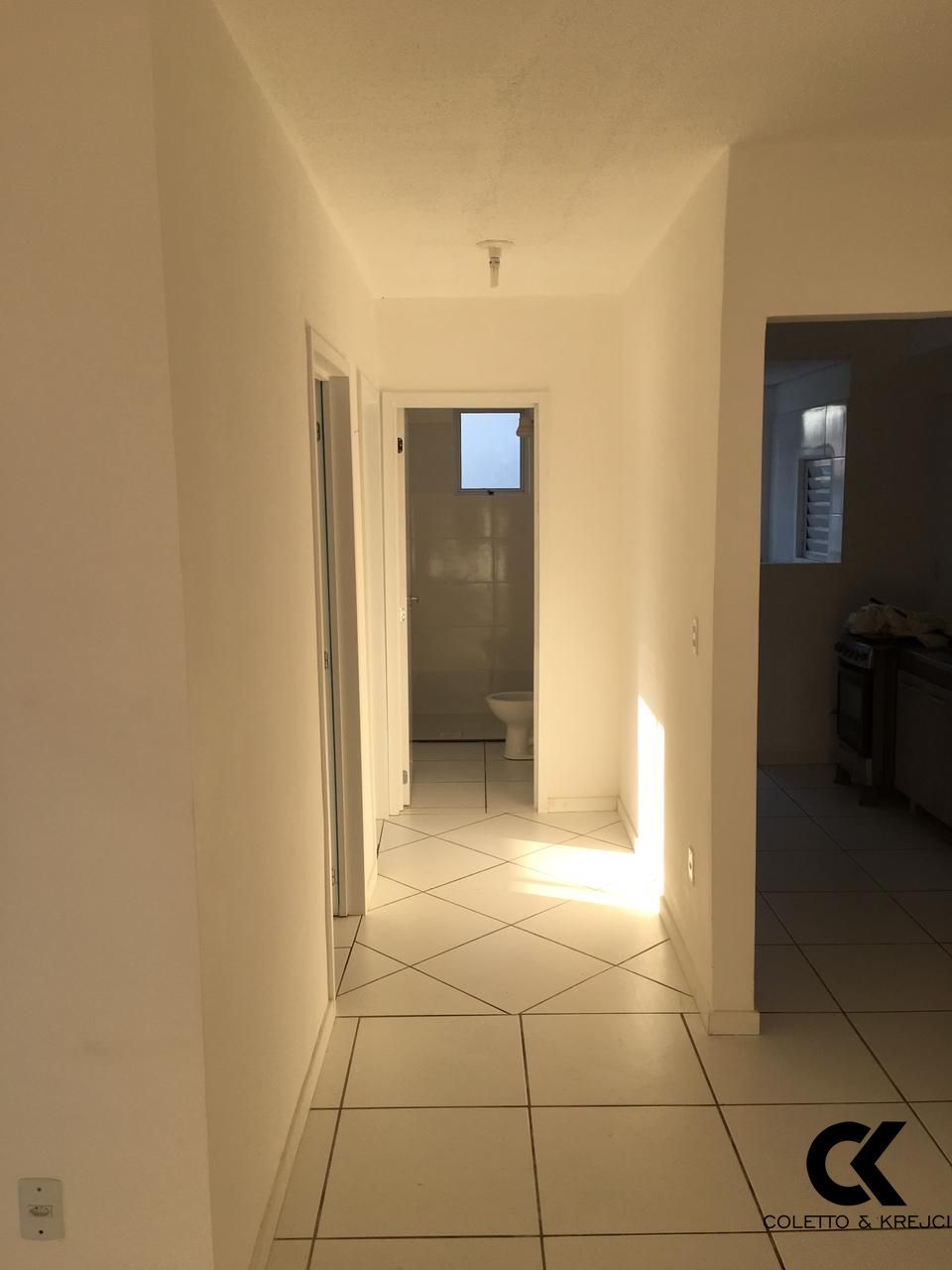 Apartamento à venda com 2 quartos, 56m² - Foto 3