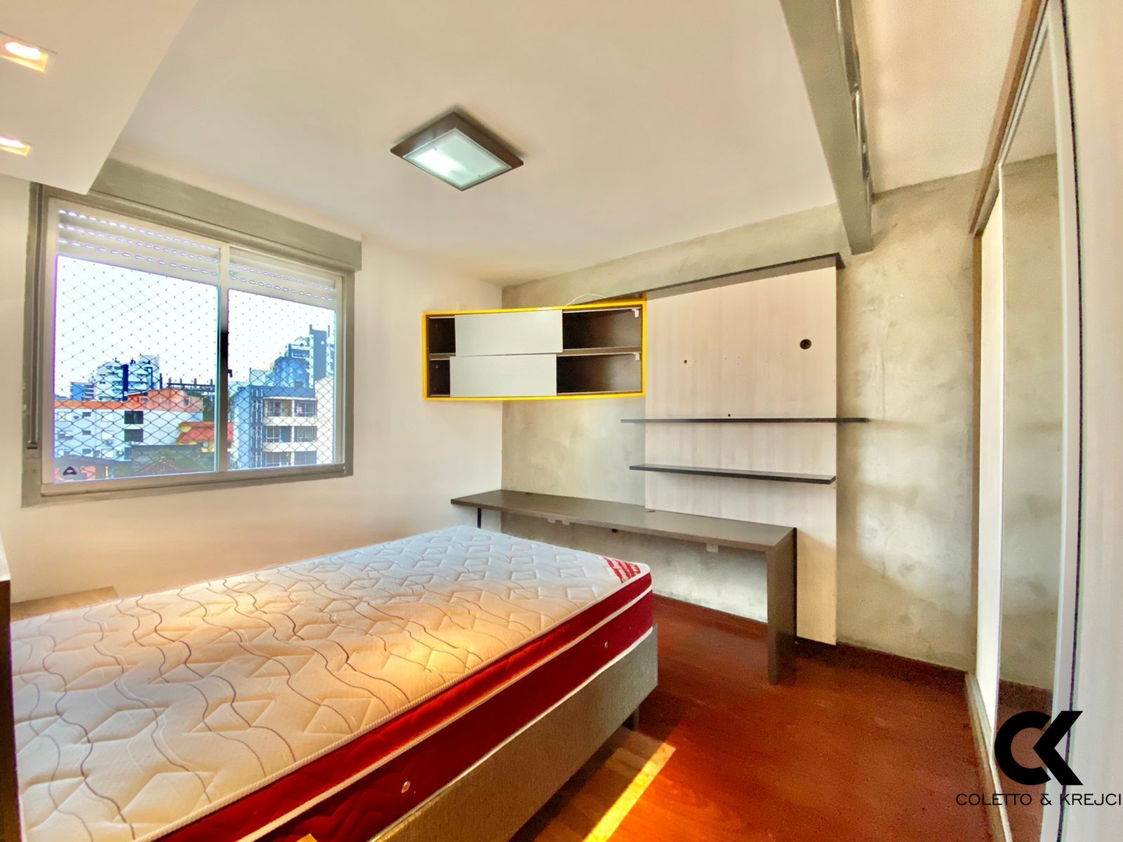 Apartamento à venda com 3 quartos, 227m² - Foto 8