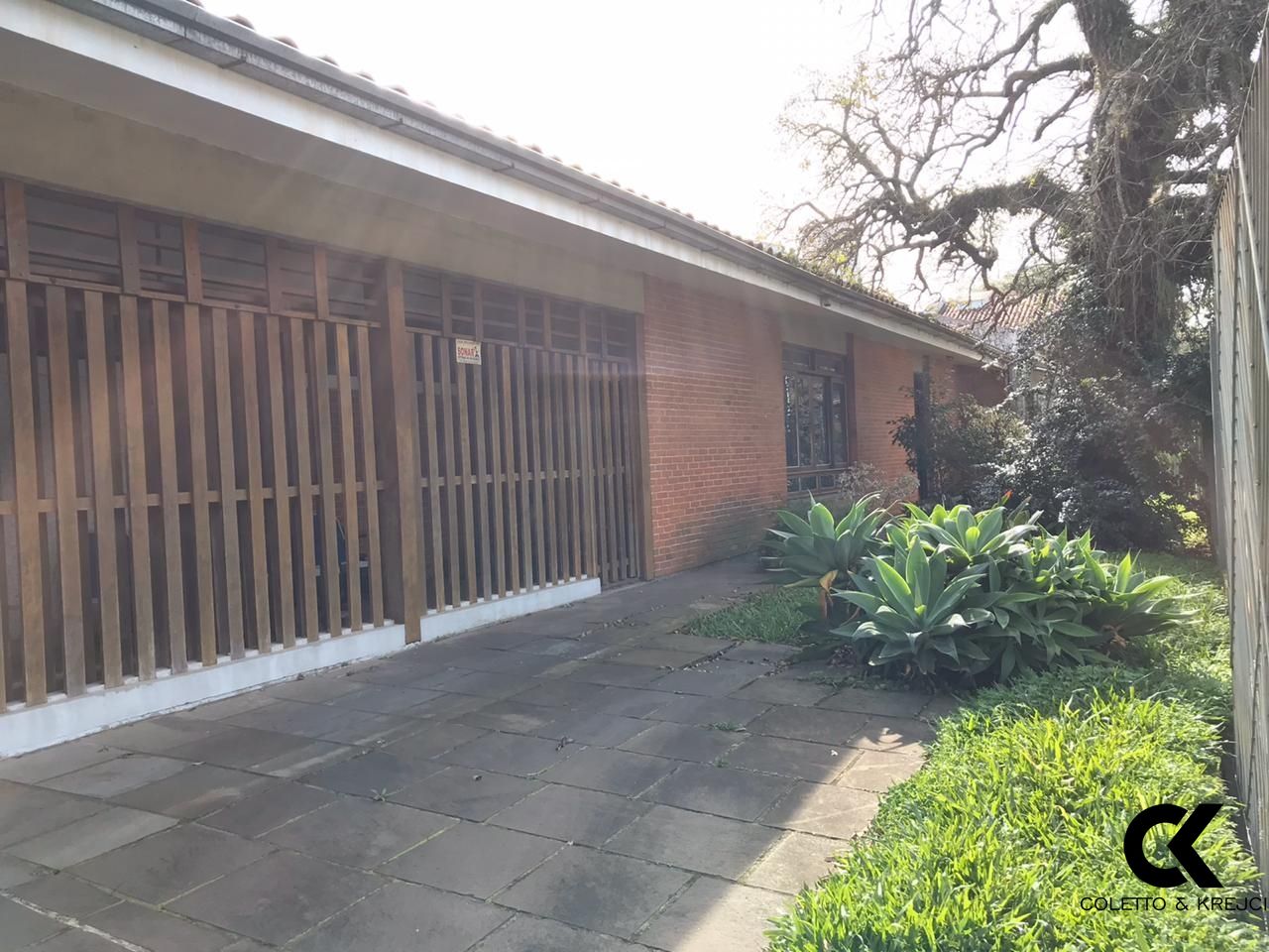 Casa à venda com 4 quartos, 368m² - Foto 2