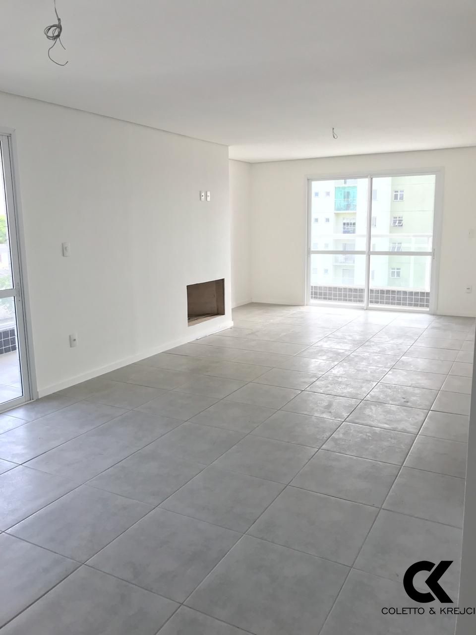 Apartamento à venda com 3 quartos, 165m² - Foto 3