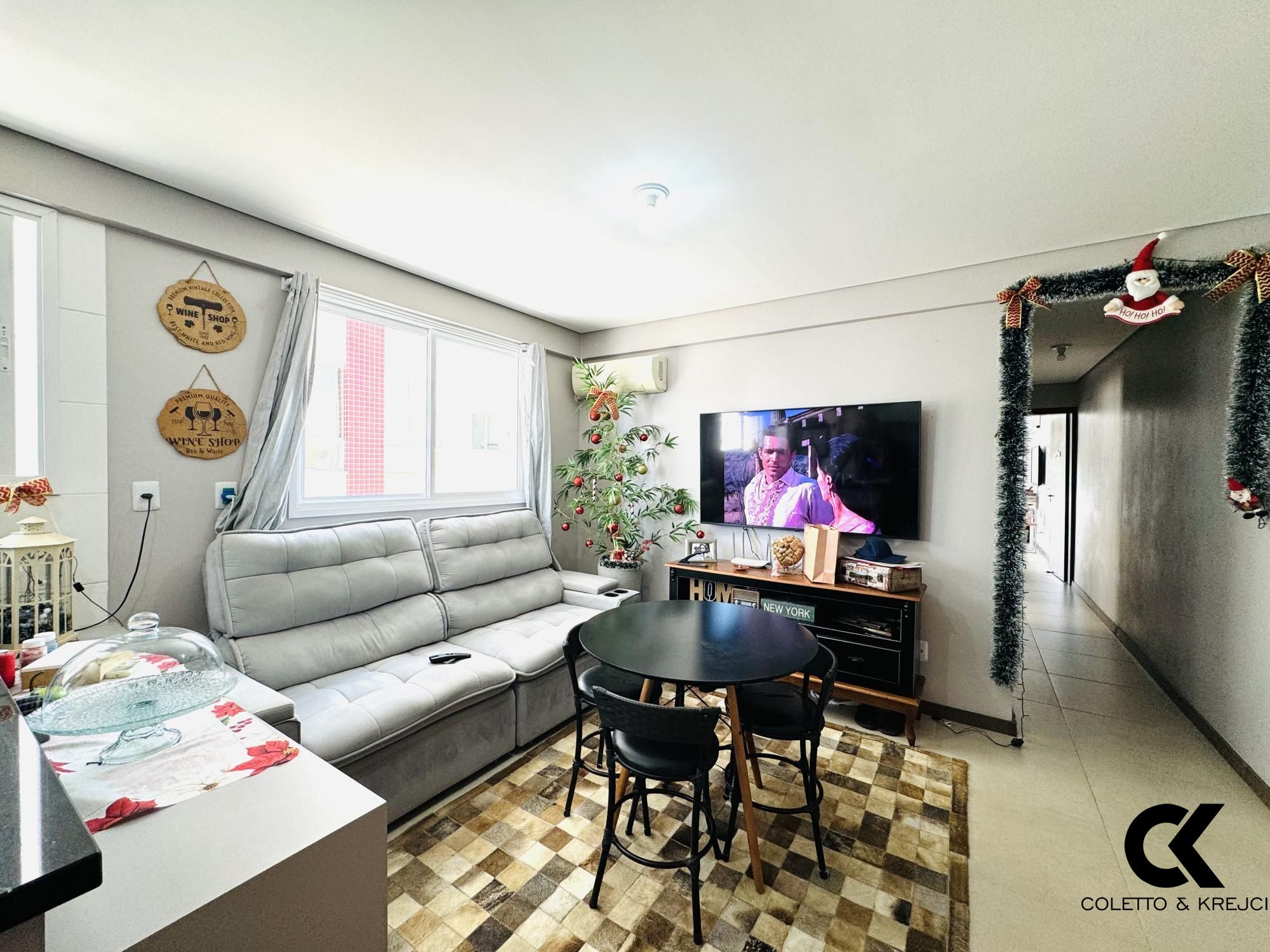 Apartamento à venda com 2 quartos, 74m² - Foto 1