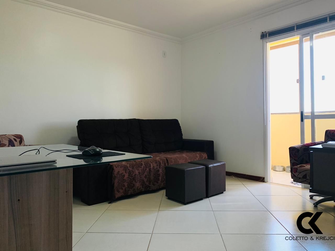 Apartamento à venda com 3 quartos, 88m² - Foto 2