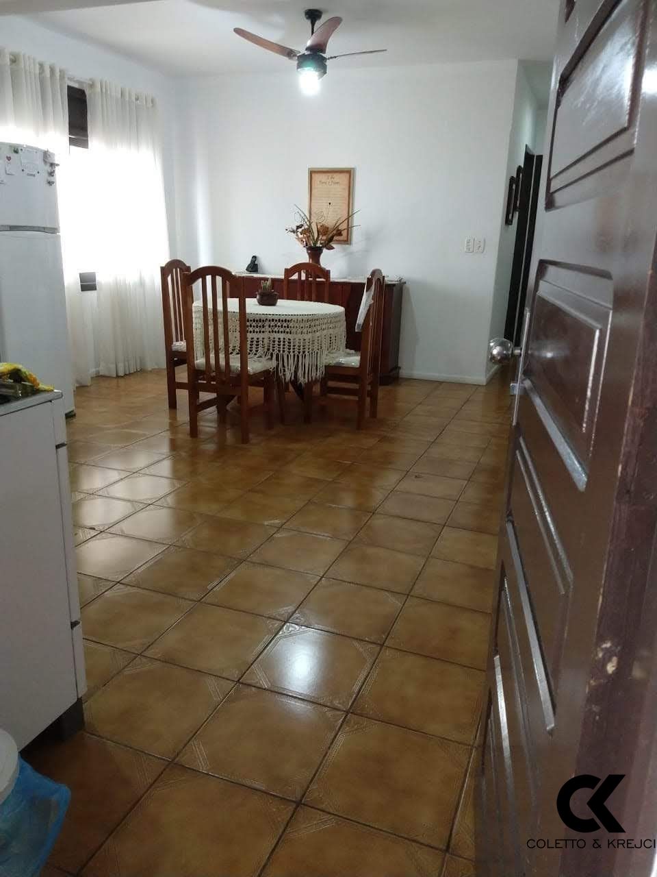 Casa à venda com 3 quartos, 205m² - Foto 8