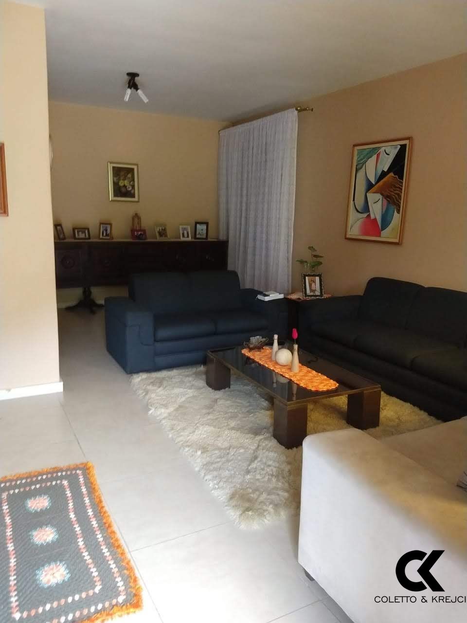 Casa à venda com 3 quartos, 205m² - Foto 2