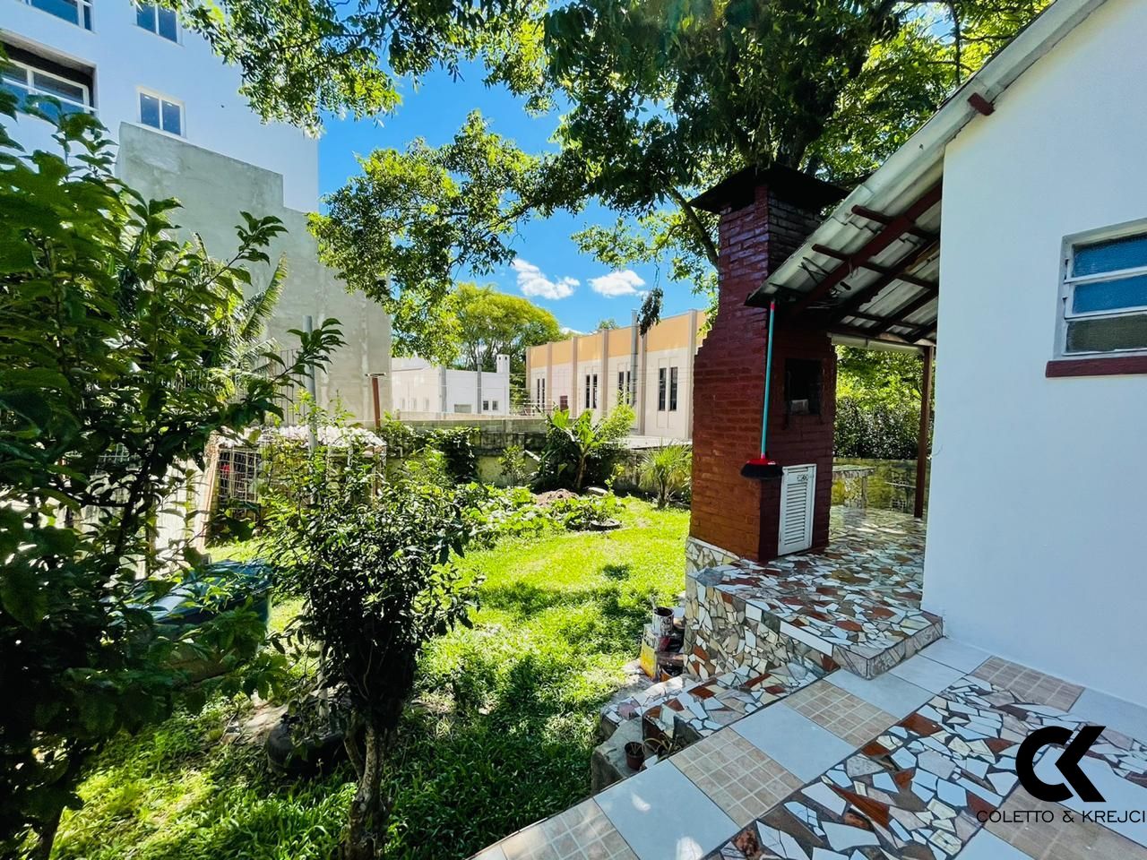 Casa à venda com 5 quartos, 135m² - Foto 17