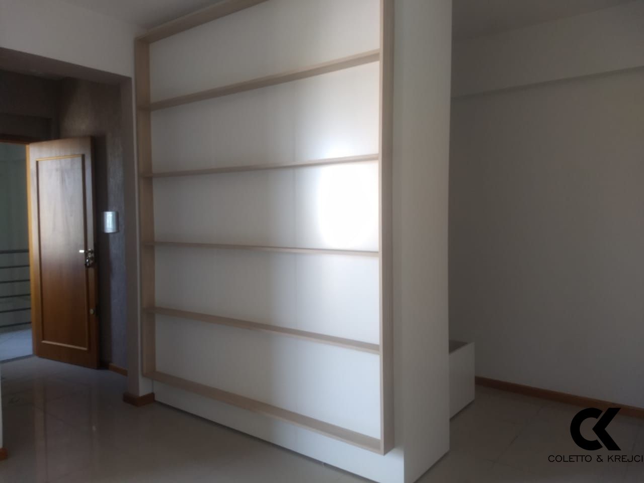 Apartamento à venda com 1 quarto, 31m² - Foto 2