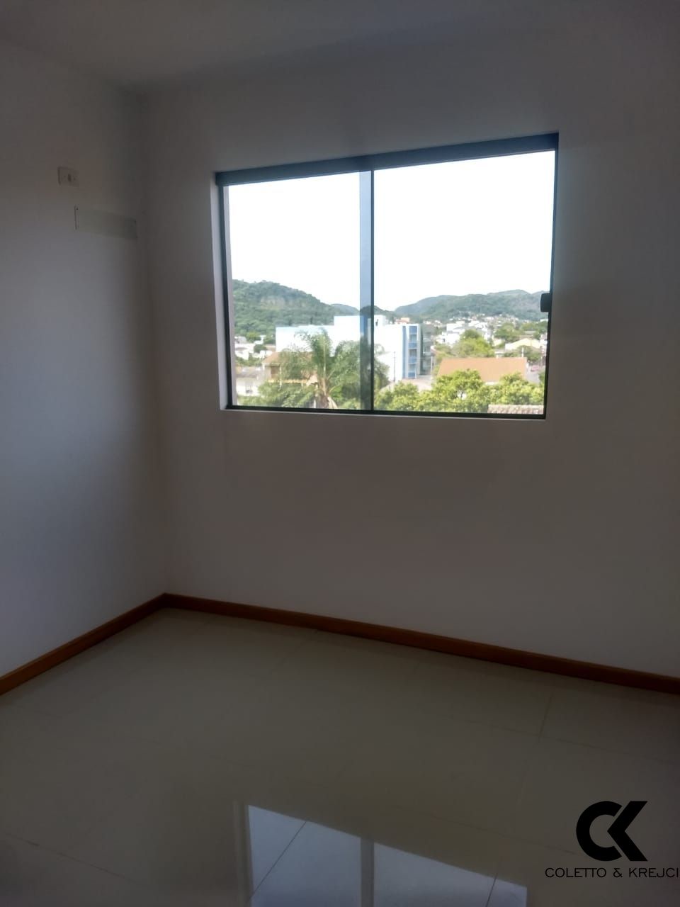 Apartamento à venda com 1 quarto, 33m² - Foto 4