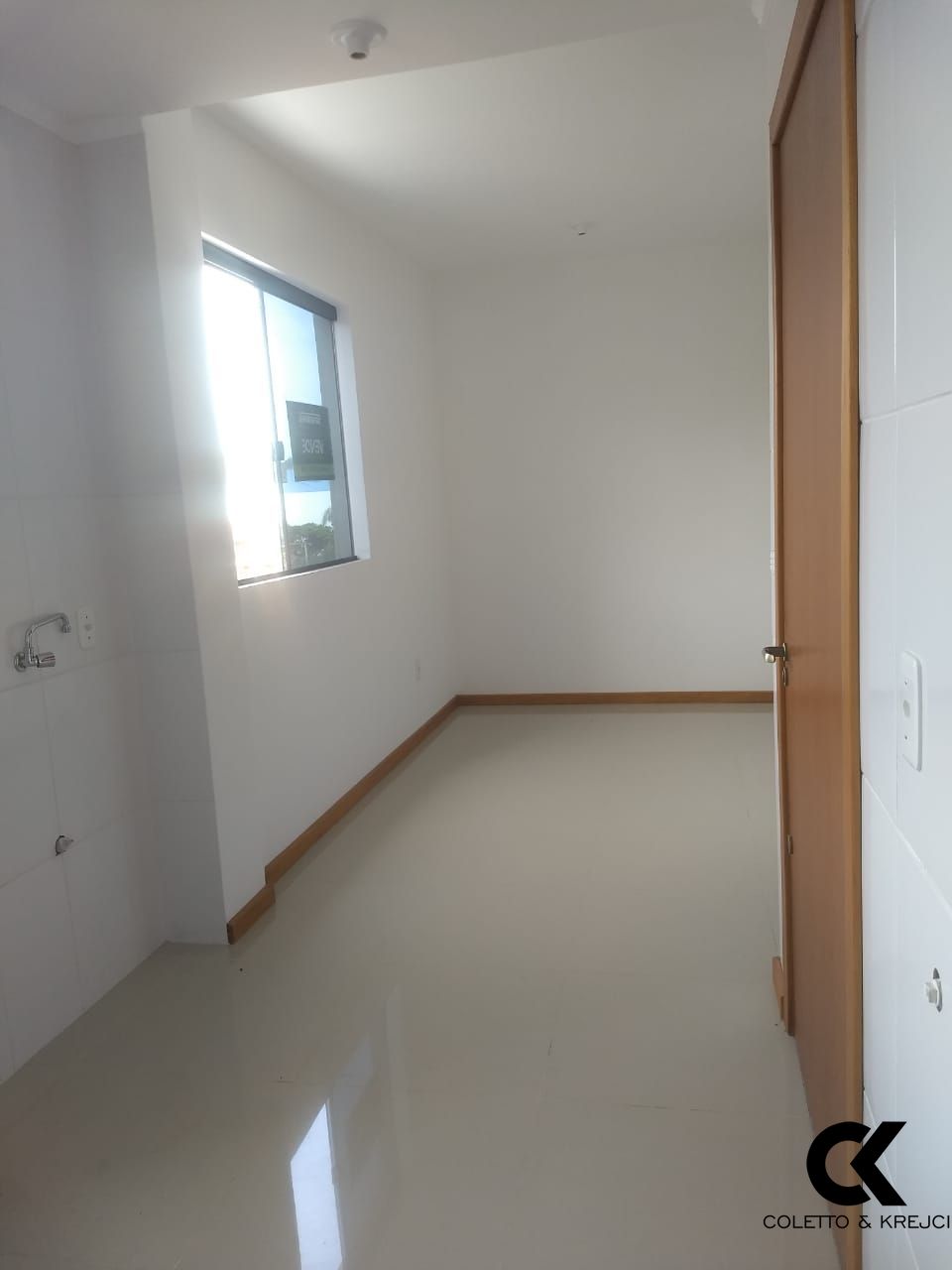 Apartamento à venda com 1 quarto, 33m² - Foto 11