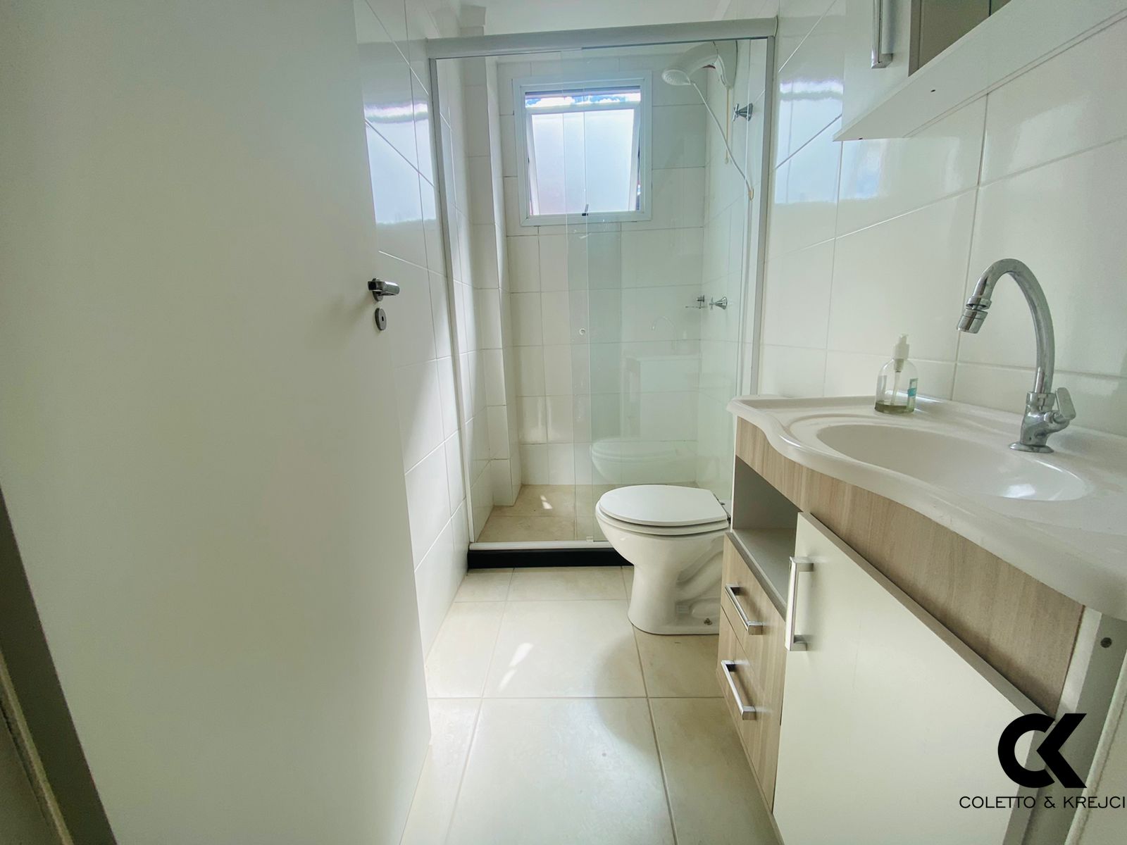 Apartamento à venda com 2 quartos, 76m² - Foto 17