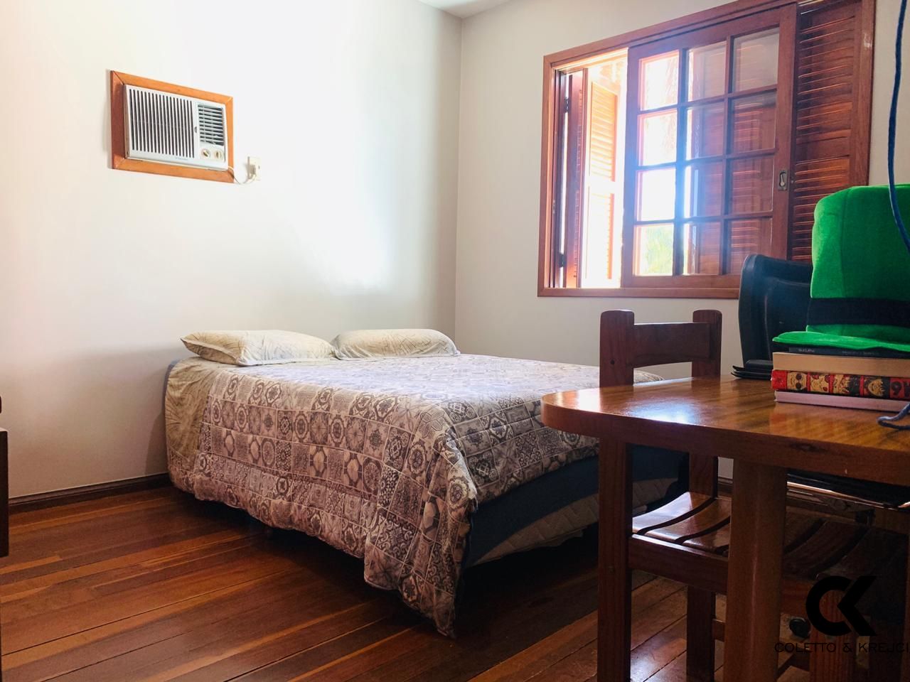 Casa à venda com 3 quartos, 250m² - Foto 18