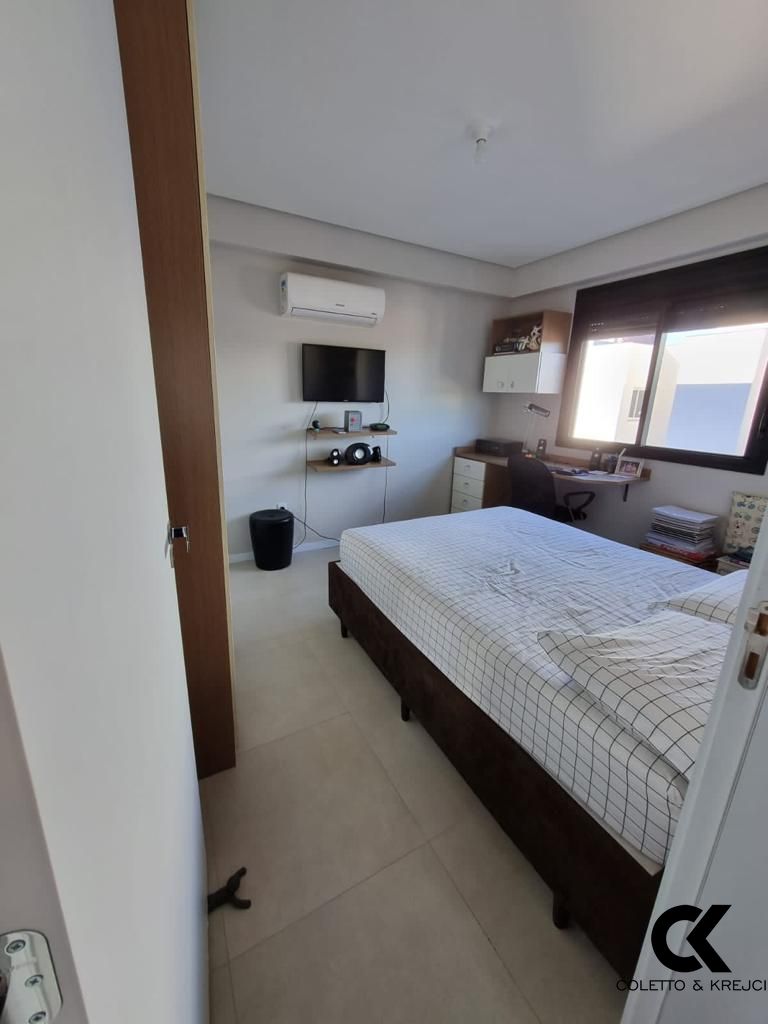 Apartamento à venda com 2 quartos, 79m² - Foto 4