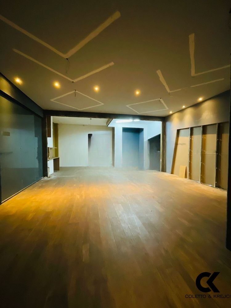 Conjunto Comercial-Sala para alugar com 3 quartos, 430m² - Foto 1