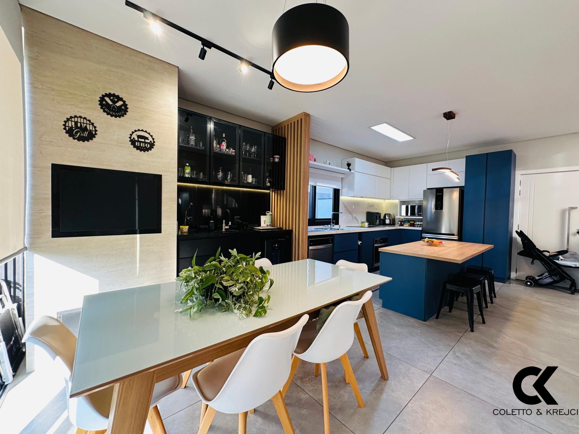 Casa de Condomínio à venda com 3 quartos, 245m² - Foto 5