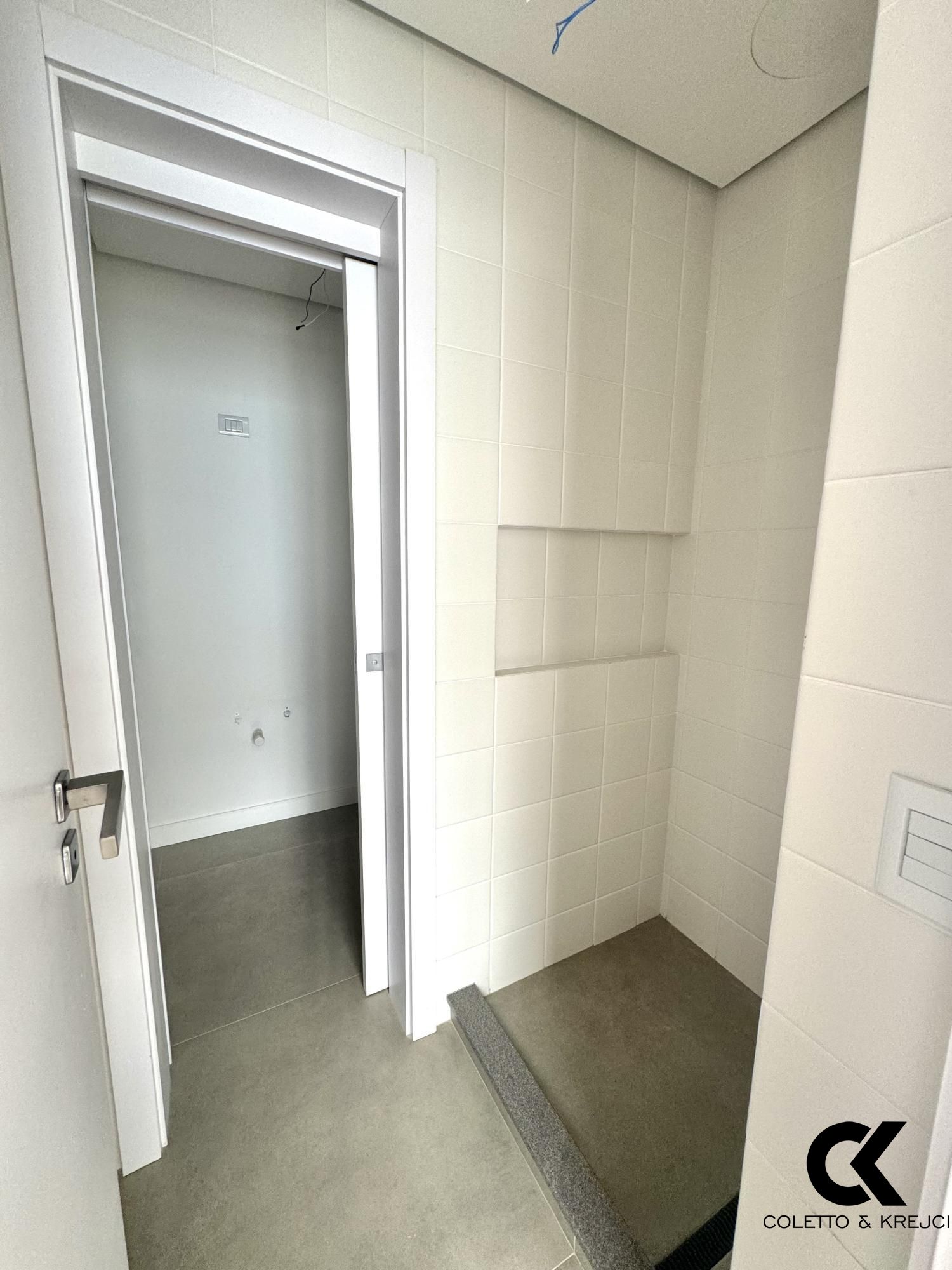 Apartamento à venda com 2 quartos, 66m² - Foto 13