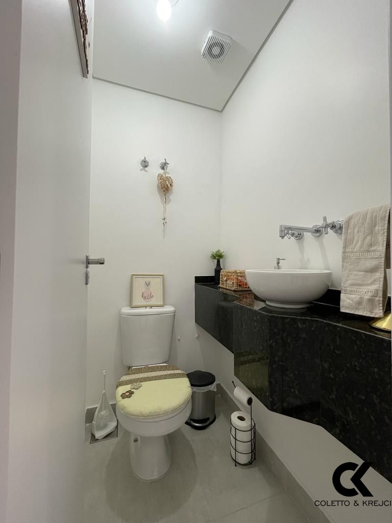 Apartamento à venda com 3 quartos, 131m² - Foto 4