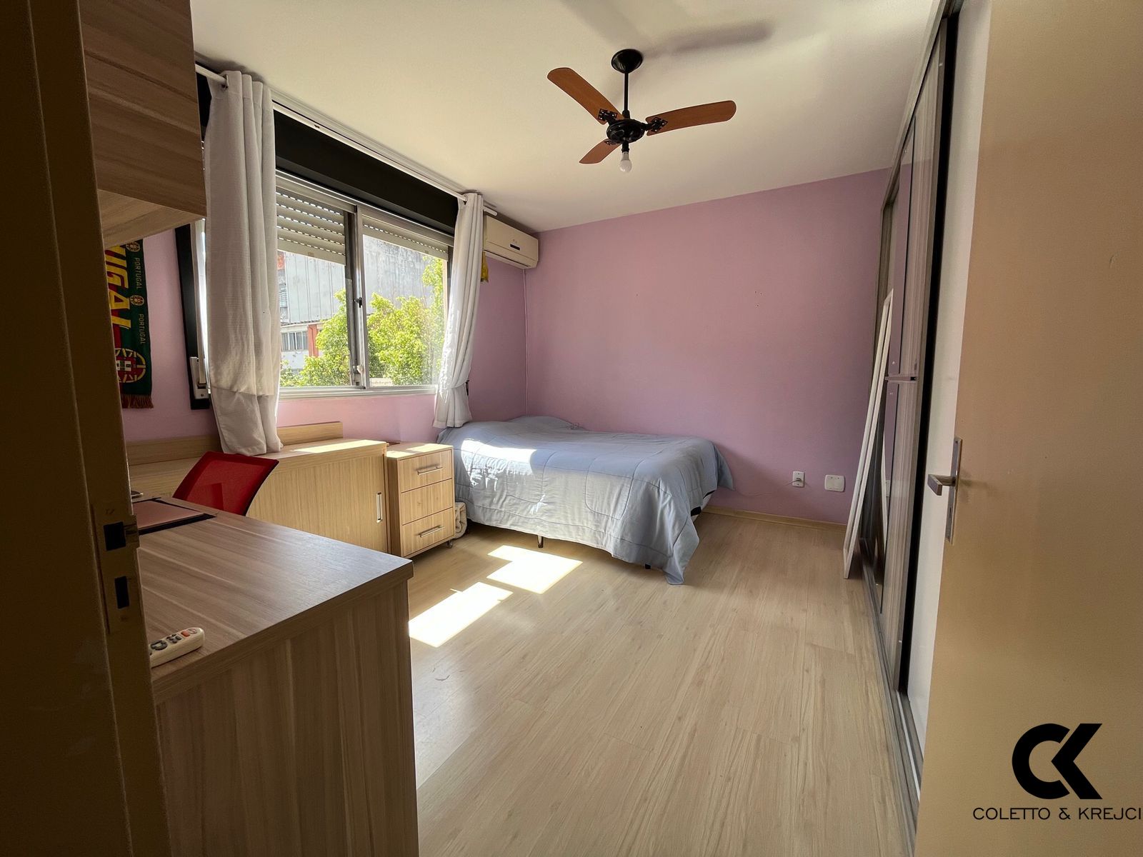 Apartamento à venda com 2 quartos, 77m² - Foto 4