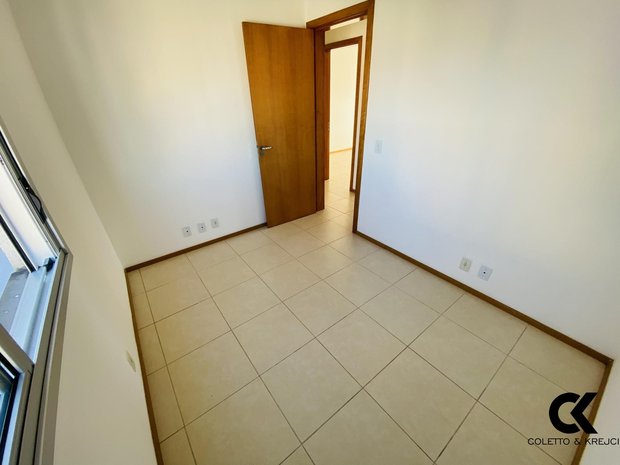 Apartamento à venda com 3 quartos, 87m² - Foto 15