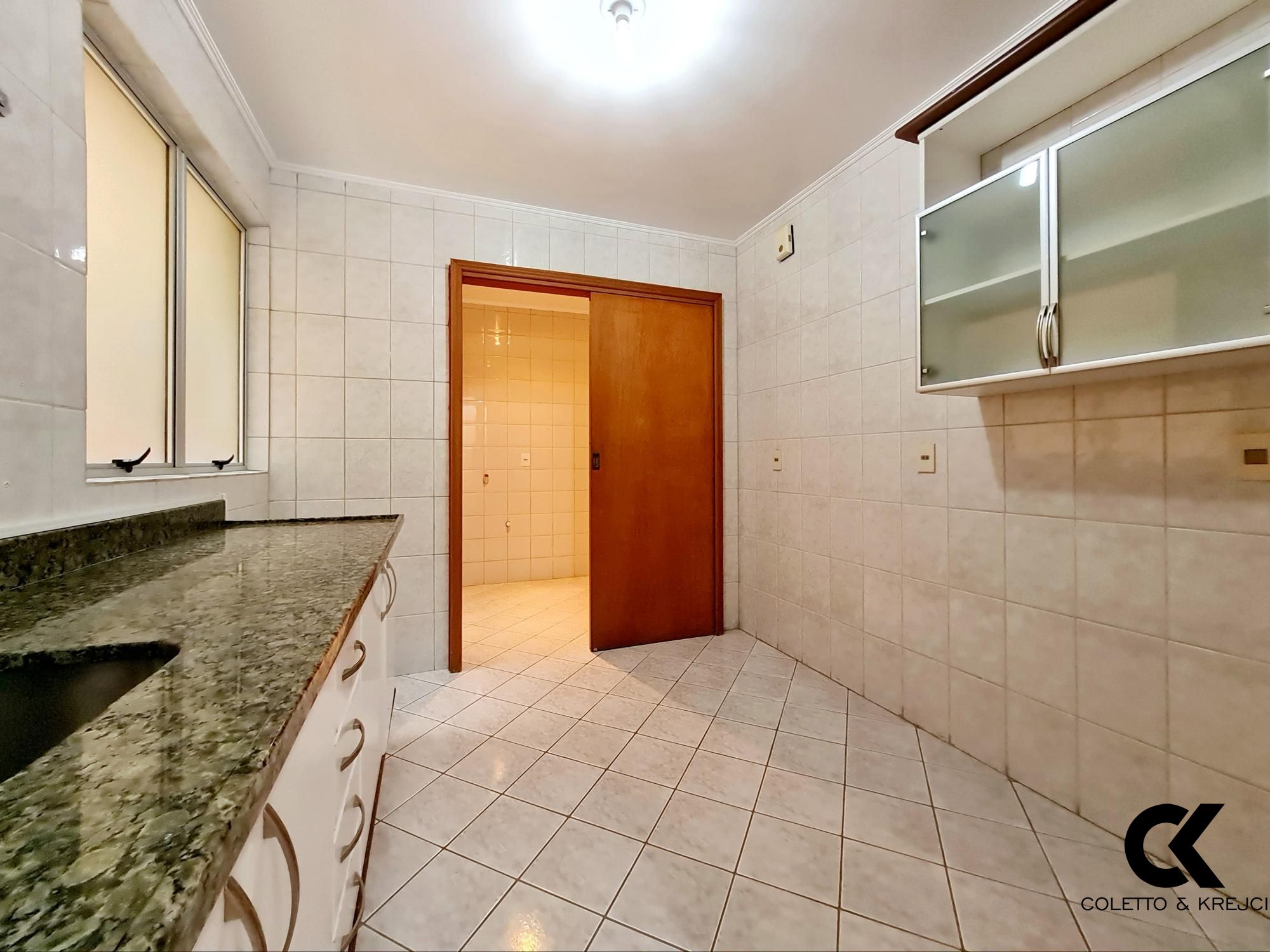 Apartamento à venda com 1 quarto, 63m² - Foto 4