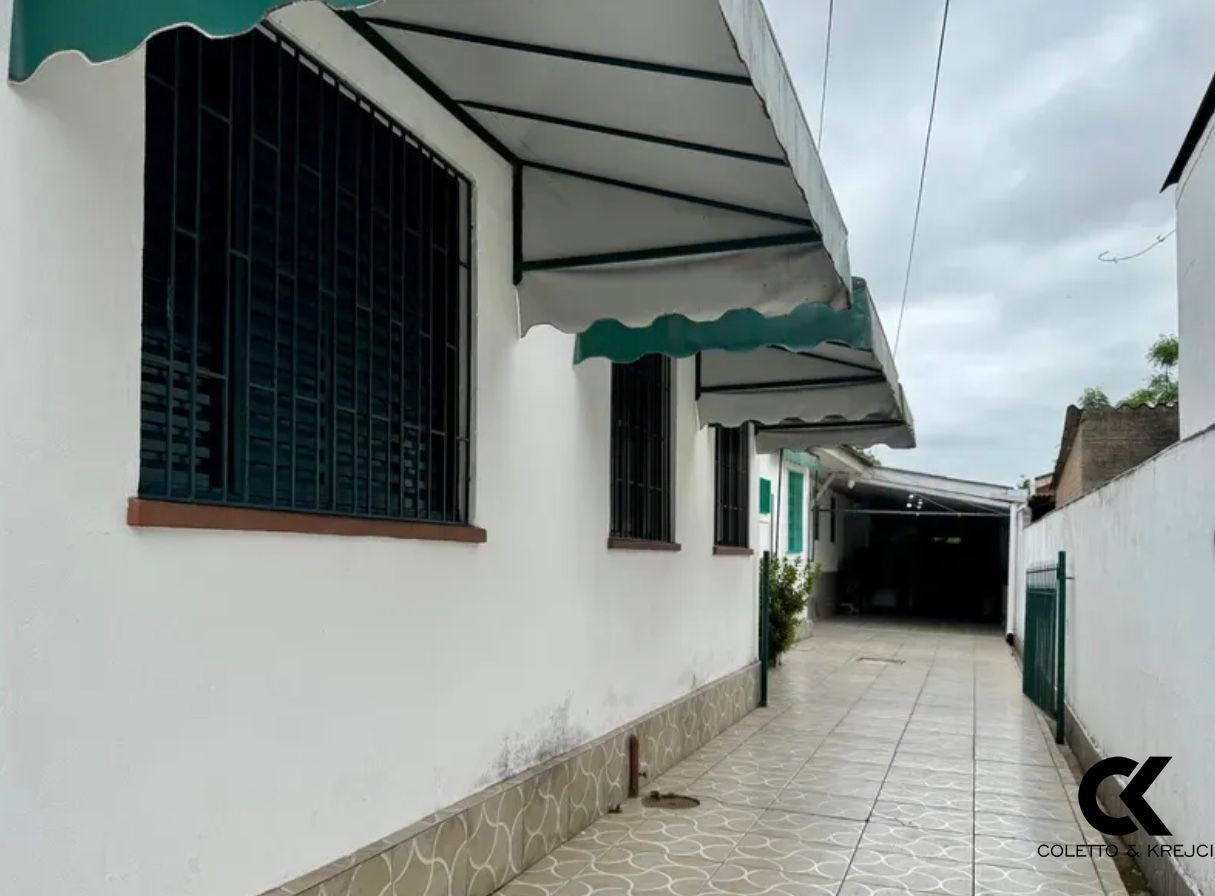 Casa, 8 quartos, 329 m² - Foto 3