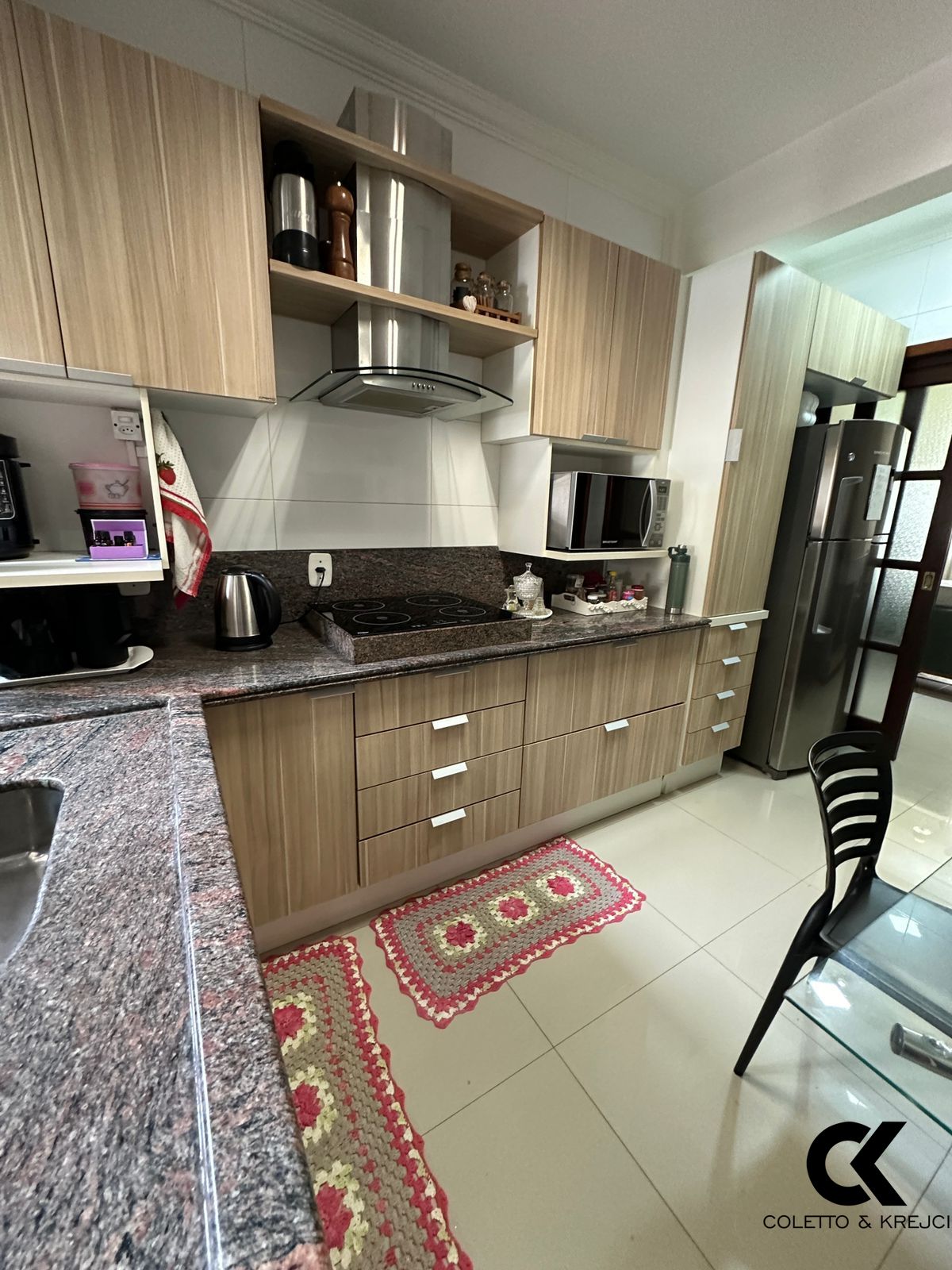 Casa, 3 quartos, 241 m² - Foto 9