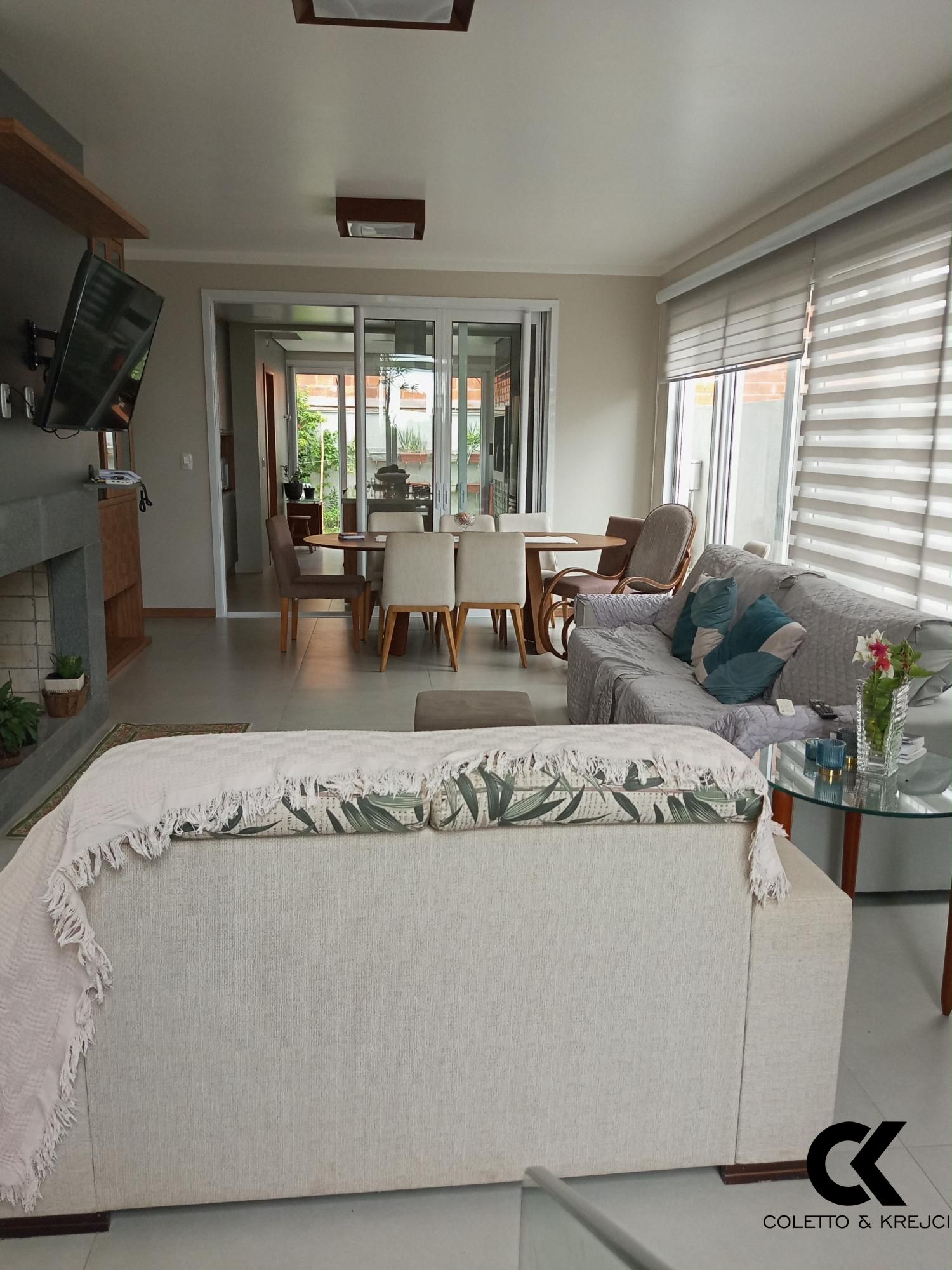 Casa de Condomínio à venda com 3 quartos, 288m² - Foto 4