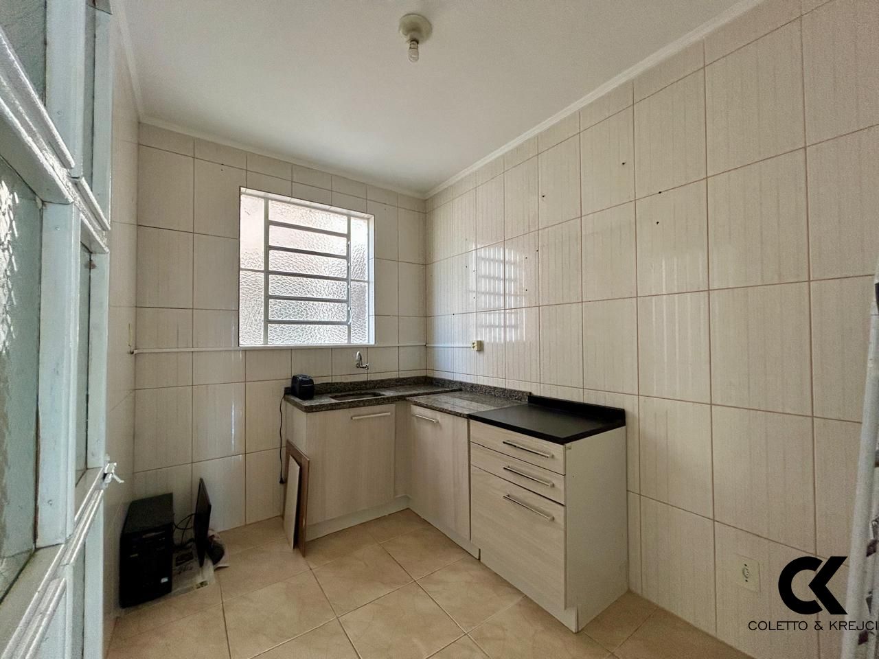 Apartamento à venda com 2 quartos, 64m² - Foto 11