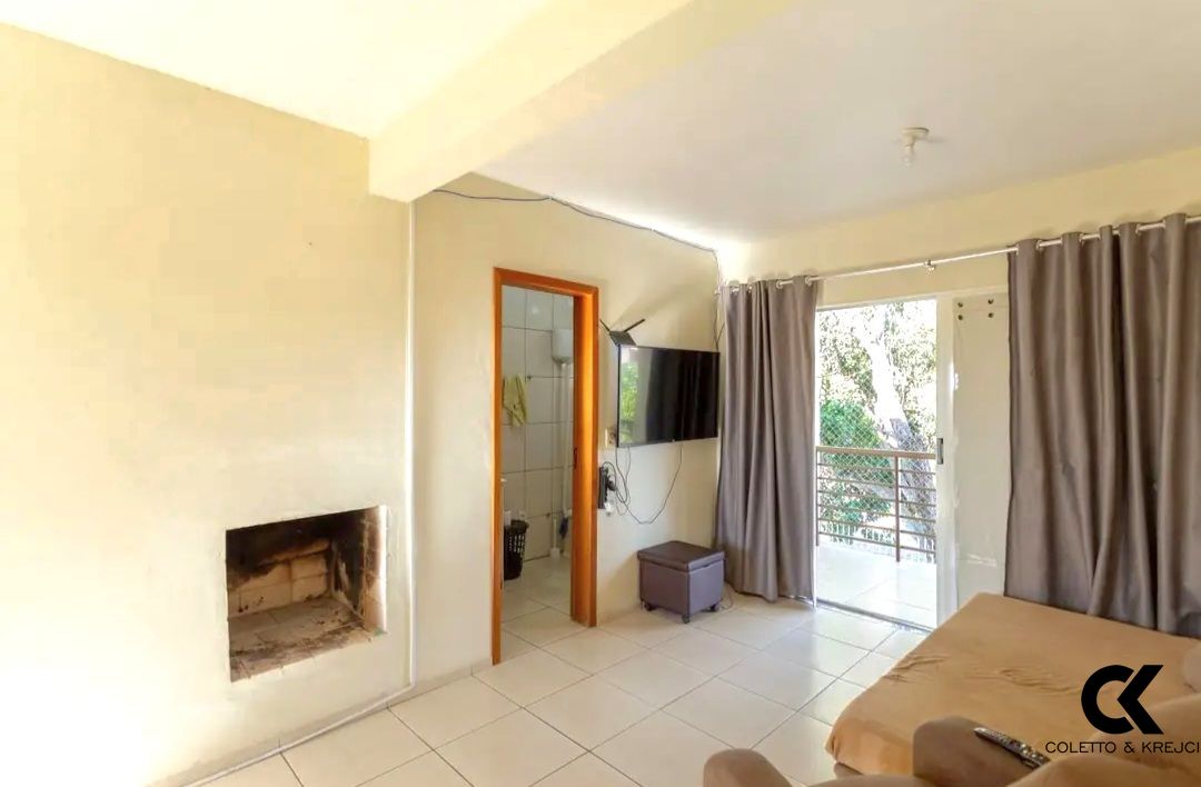 Casa, 4 quartos, 245 m² - Foto 1