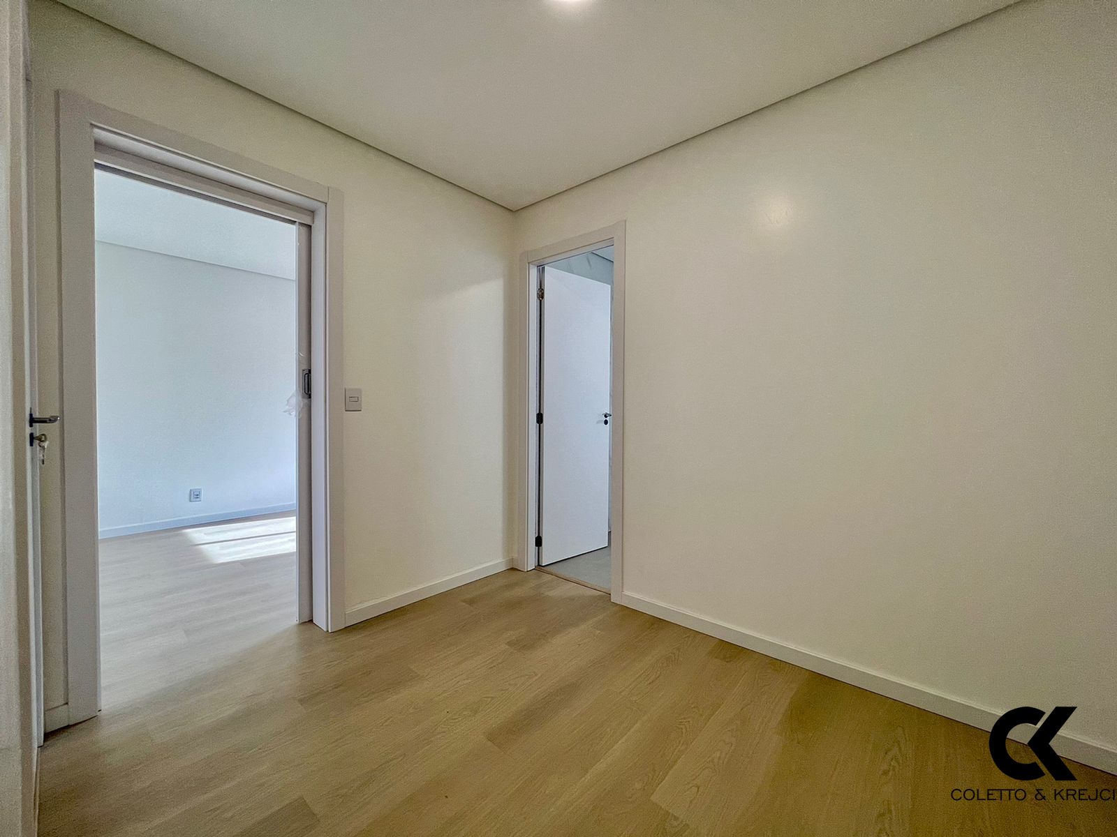 Casa à venda com 3 quartos, 300m² - Foto 16