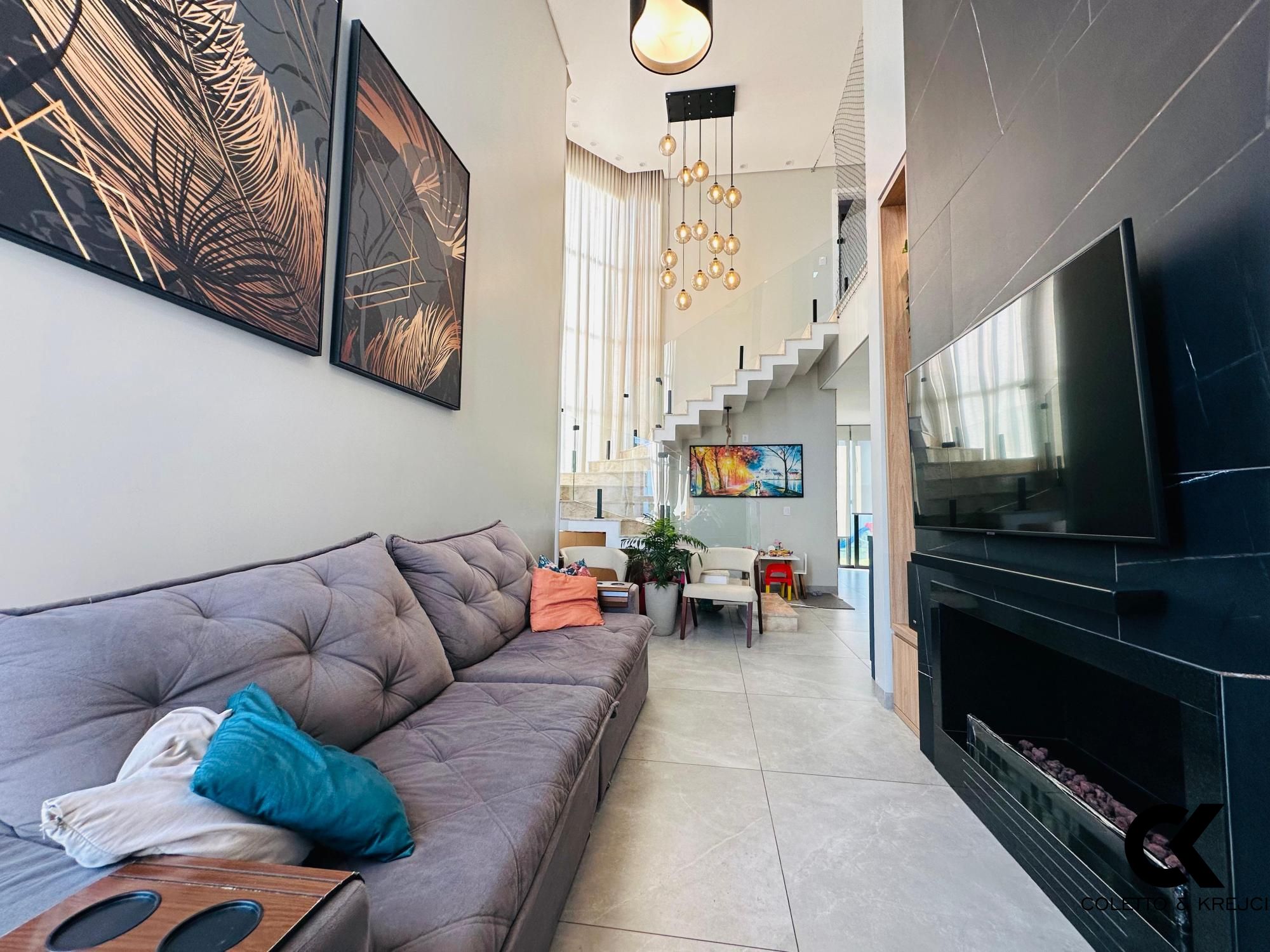 Casa de Condomínio à venda com 3 quartos, 245m² - Foto 2