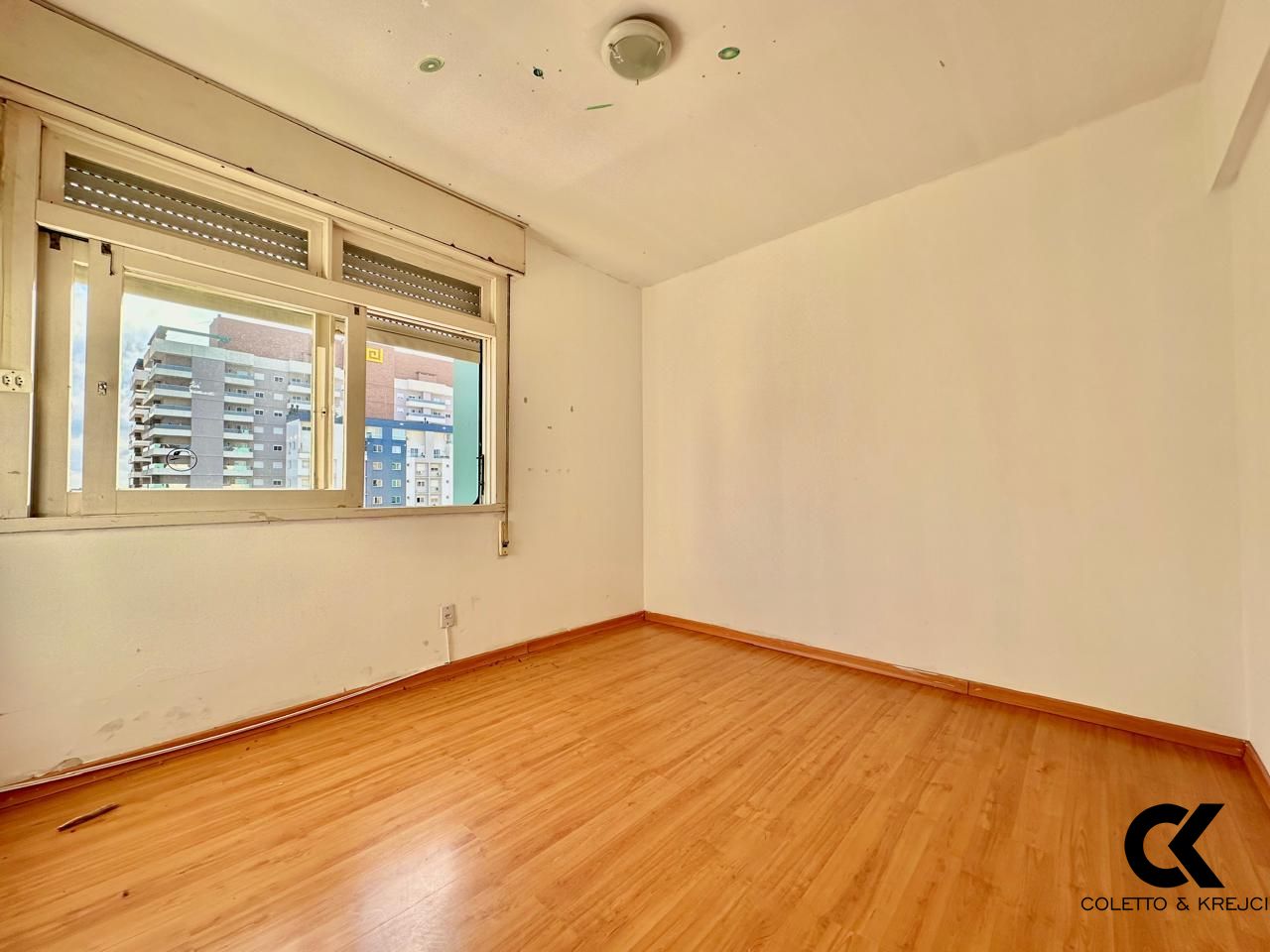 Apartamento à venda com 3 quartos, 122m² - Foto 4