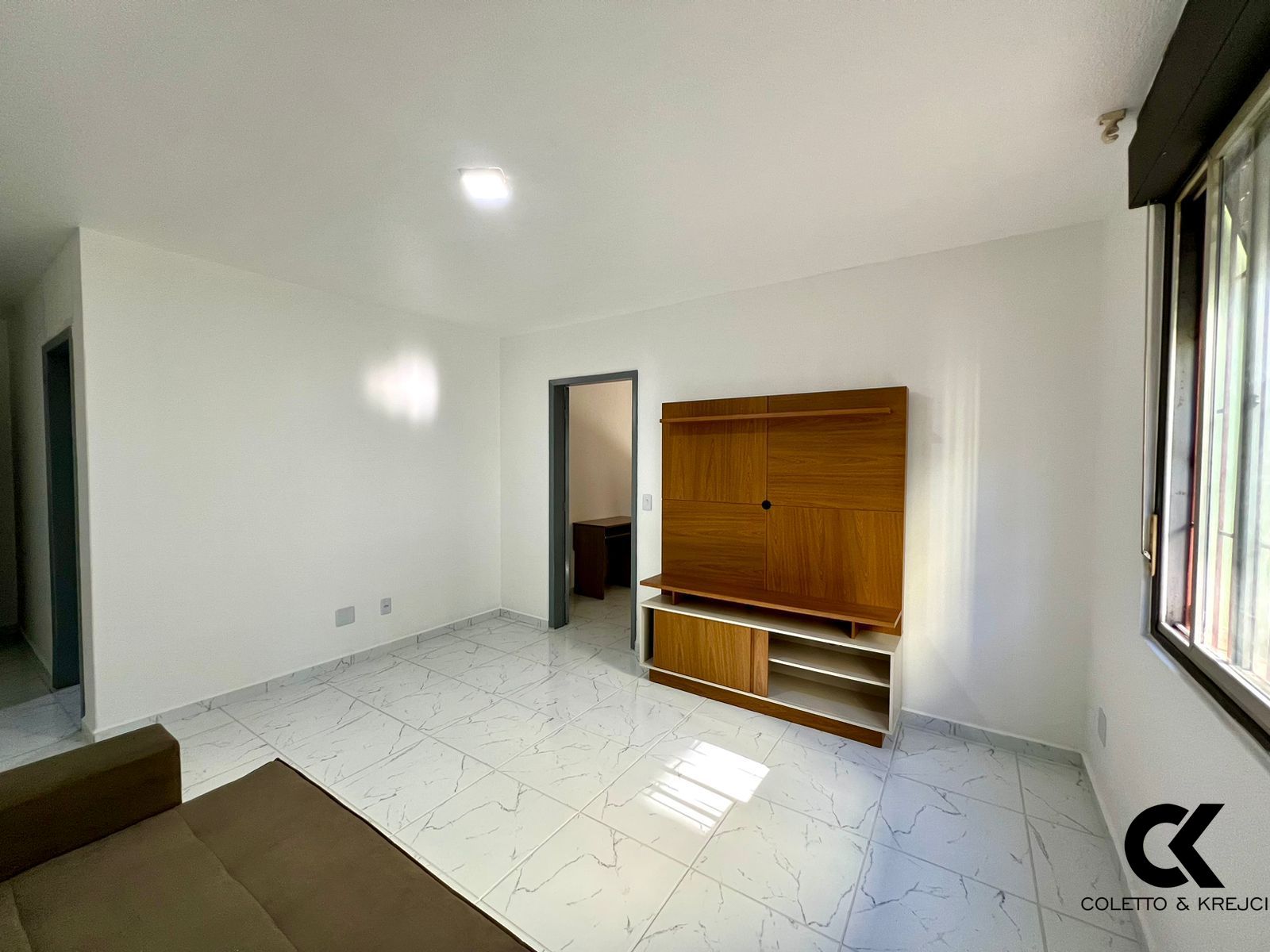 Apartamento à venda com 1 quarto, 55m² - Foto 2